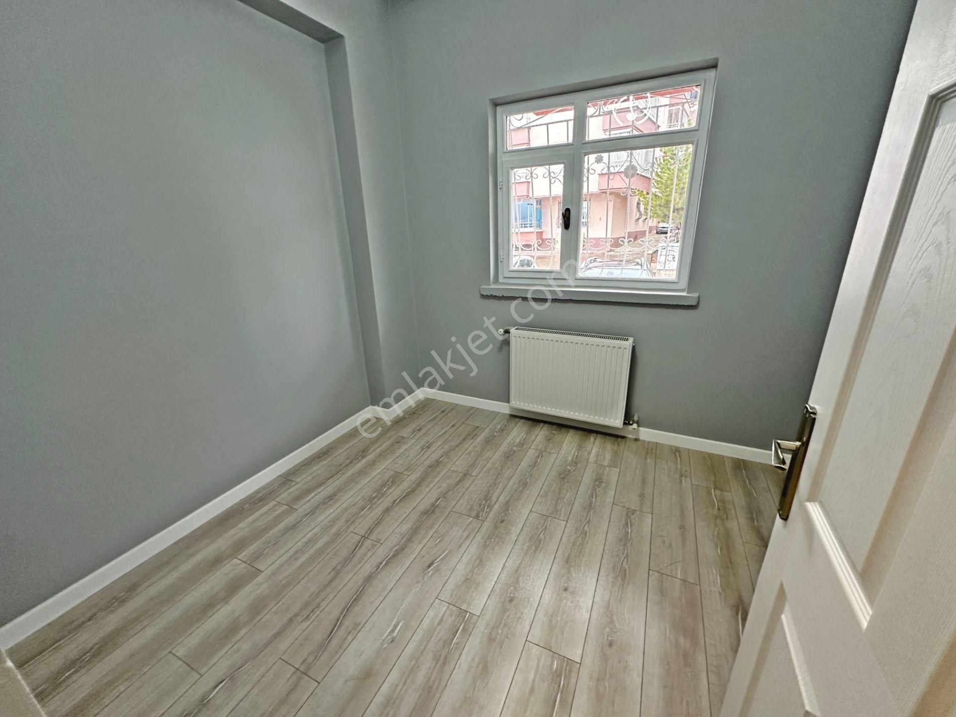 Kartaltepe Mahallesinde Ön Cephede Balkonlu Yapılı 3+1 Satılık Daire - Görsel 13