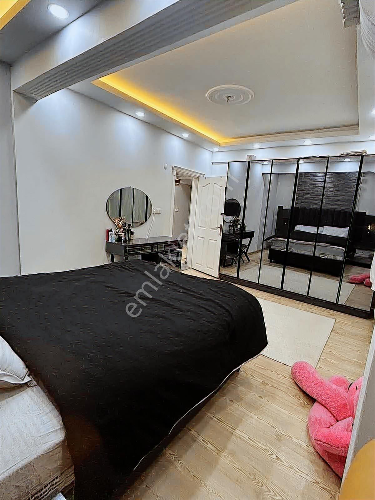 Sancaktepe Yunus Emre'de 2+1 Komple Yenilenmiş Balkonlu - Görsel 14