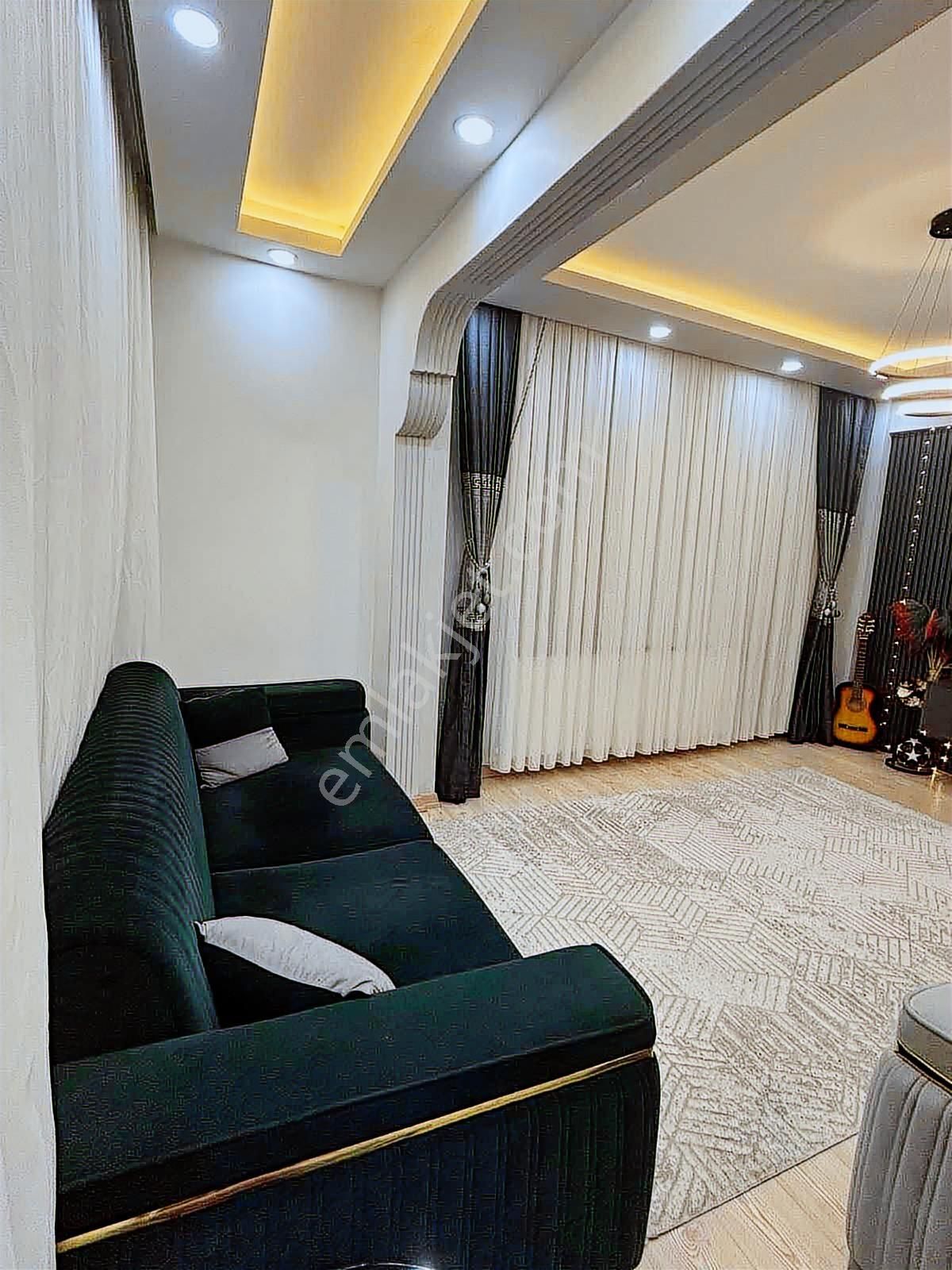 Sancaktepe Yunus Emre'de 2+1 Komple Yenilenmiş Balkonlu - Görsel 15