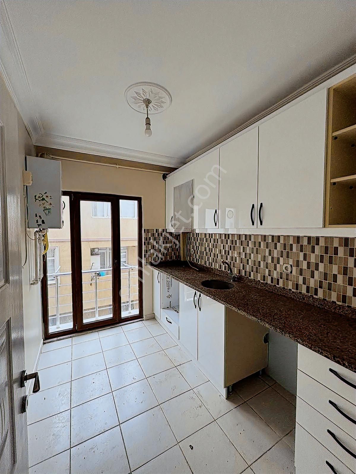 Sancaktepe Yenidoğan Atatürk Caddesine Köşe 2+1 Kiralık Arakat - Görsel 30