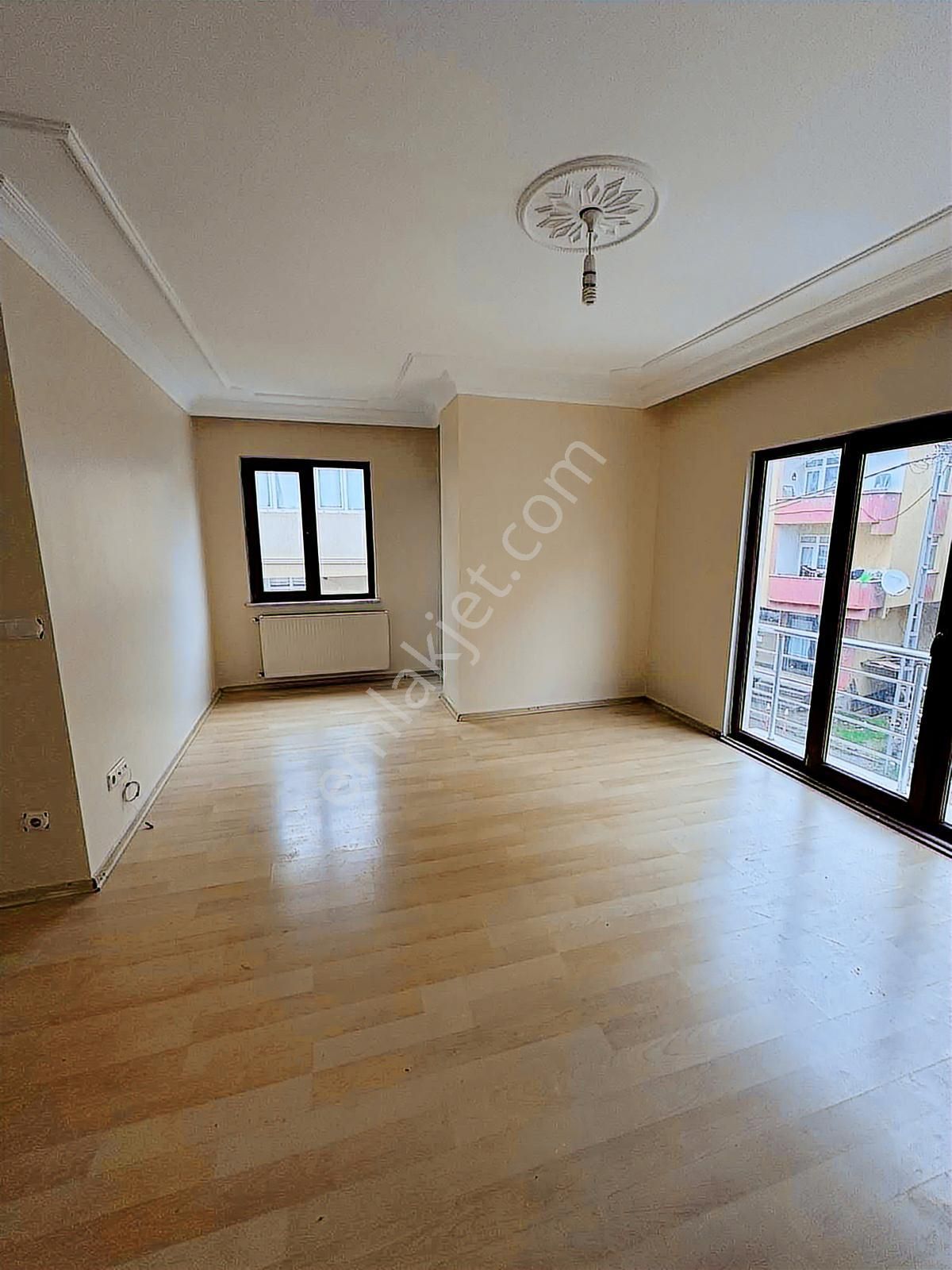 Sancaktepe Yenidoğan Atatürk Caddesine Köşe 2+1 Kiralık Arakat - Görsel 11