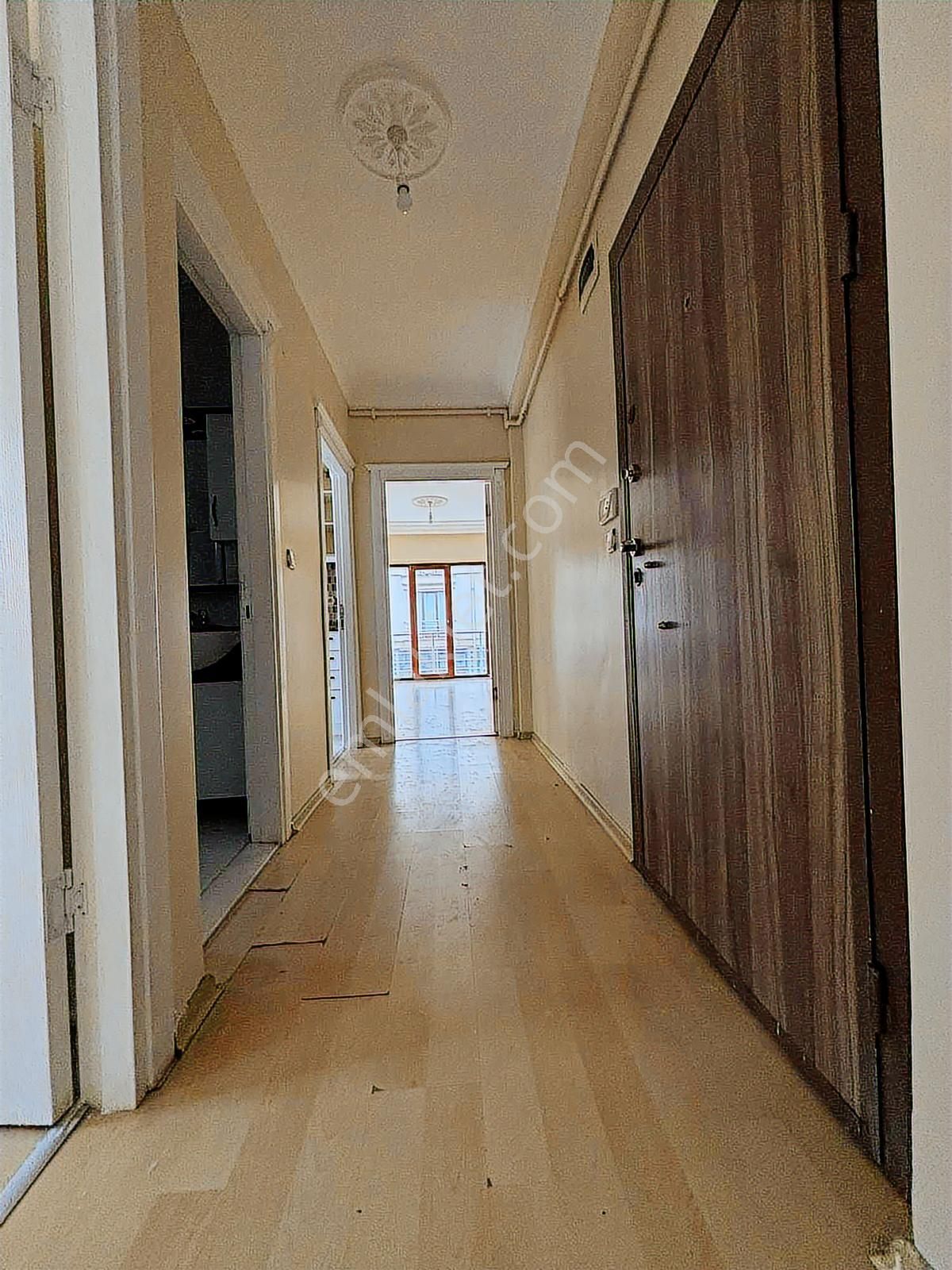 Sancaktepe Yenidoğan Atatürk Caddesine Köşe 2+1 Kiralık Arakat - Görsel 3