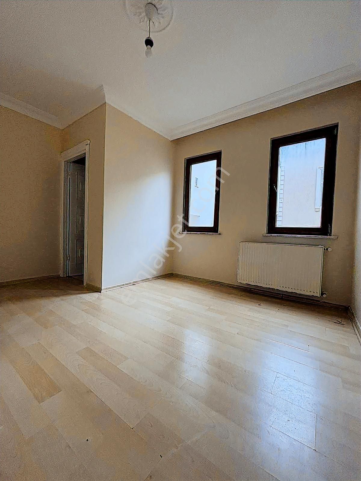 Sancaktepe Yenidoğan Atatürk Caddesine Köşe 2+1 Kiralık Arakat - Görsel 24