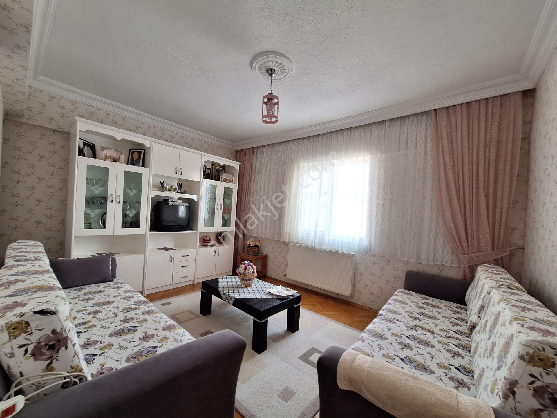 Kalecik Emlak'tan Merkezde Ara Kat Ebeveyn Banyolu 3+1 Daire - Görsel 13
