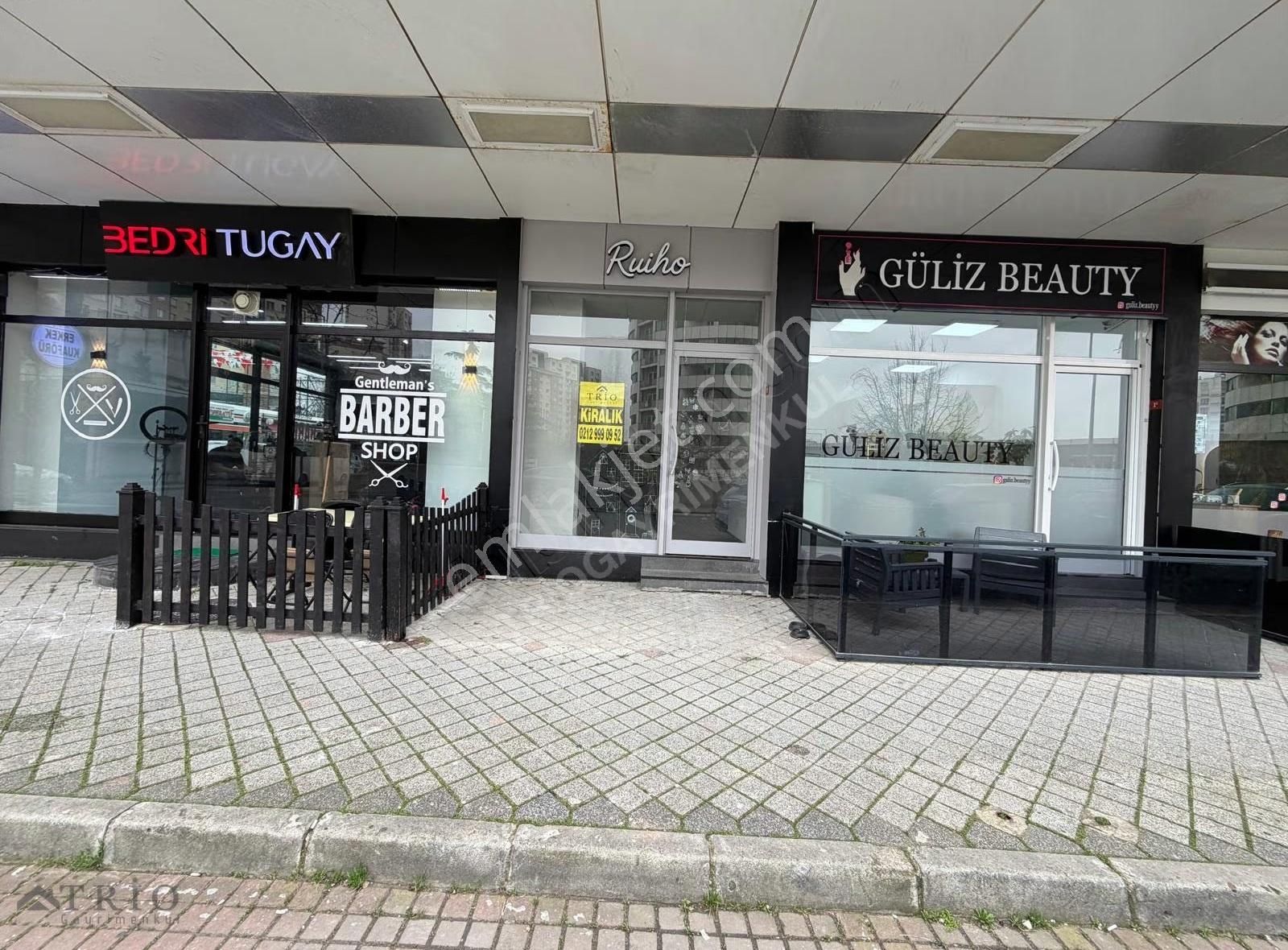 Bahçeşehir Hillpark Çarşı Vitrinli Giriş Kiralık Dükkan