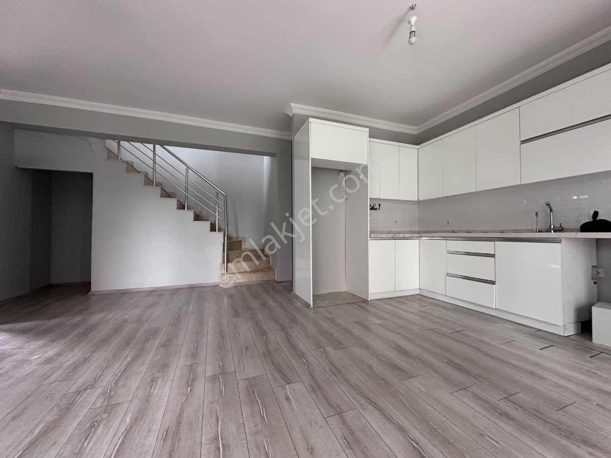 Re/max Target Ons'dan Yenişakran'da Satılık Tripleks Villa - Görsel 8