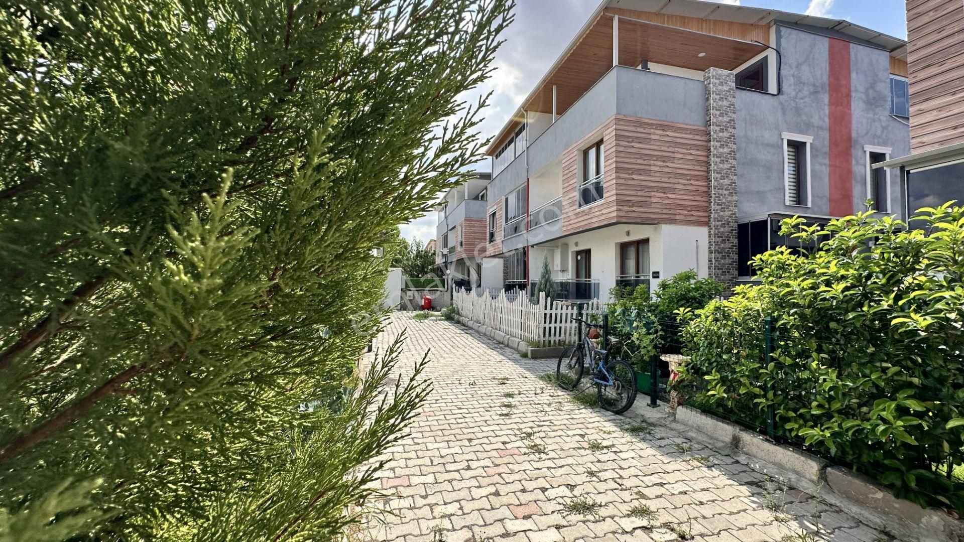 Re/max Target Ons'dan Yenişakran'da Satılık Tripleks Villa - Görsel 21