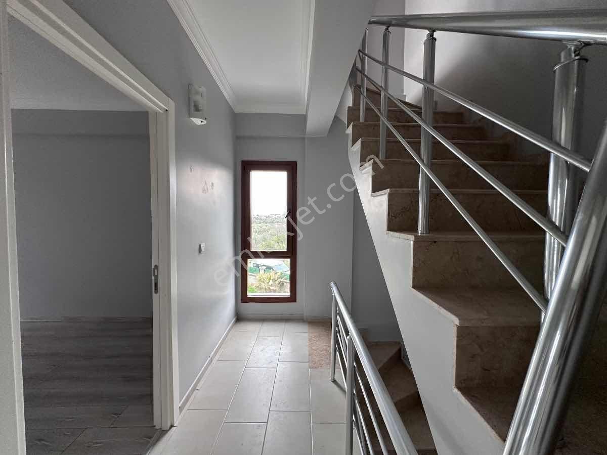 Re/max Target Ons'dan Yenişakran'da Satılık Tripleks Villa - Görsel 19