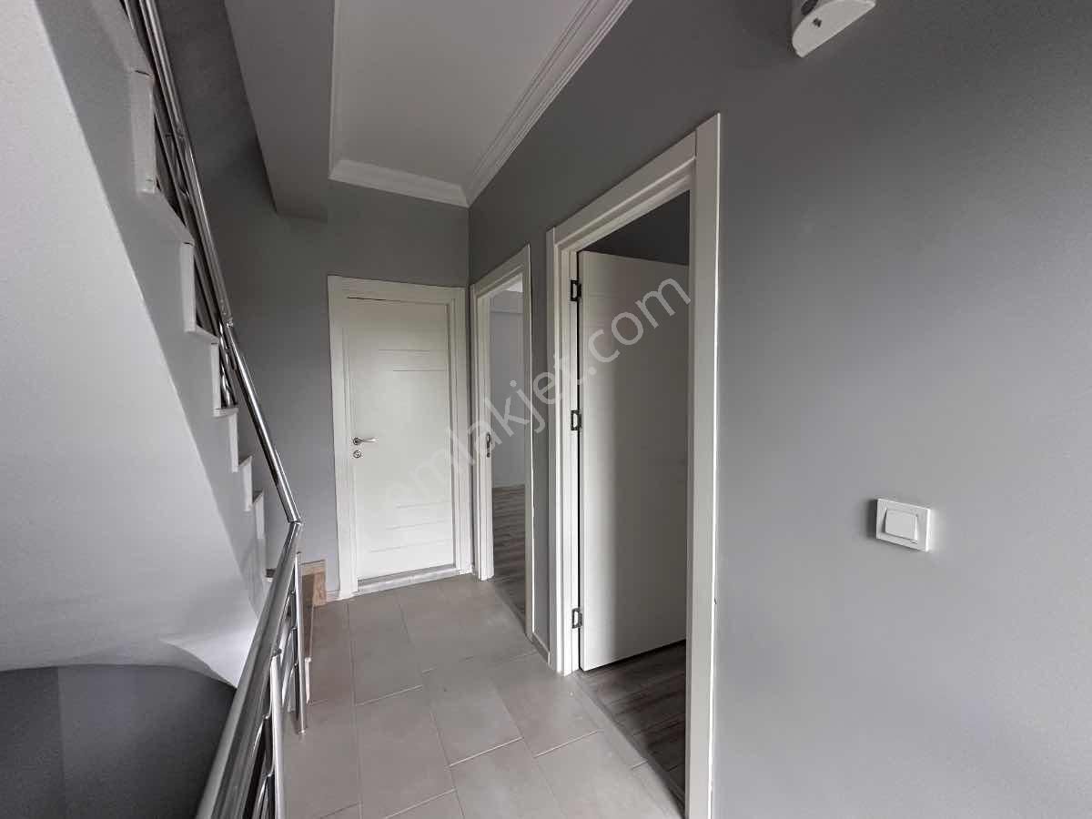 Re/max Target Ons'dan Yenişakran'da Satılık Tripleks Villa - Görsel 28