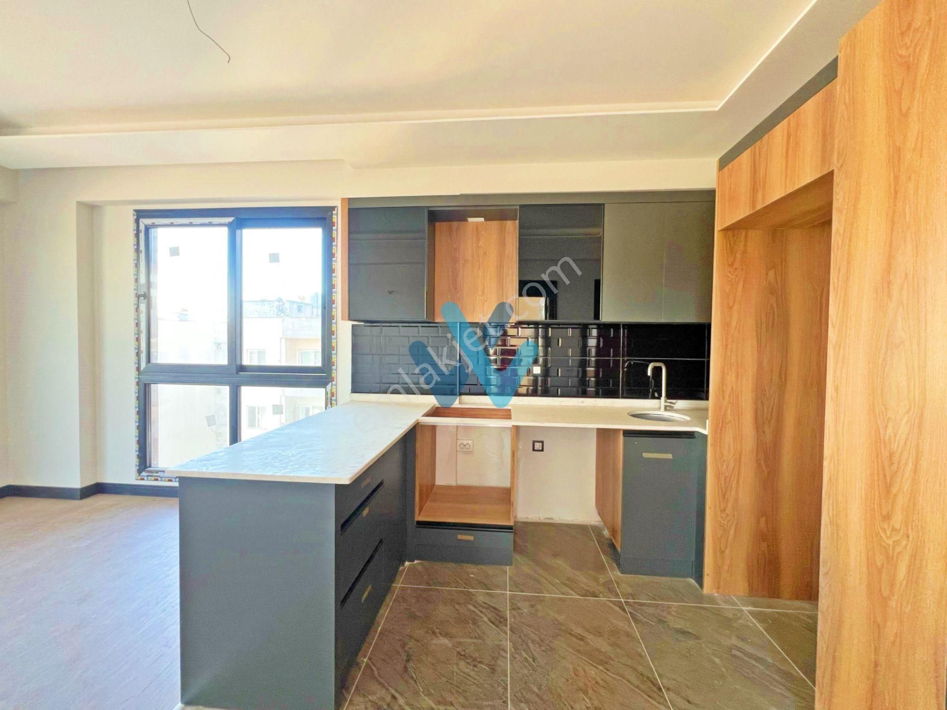 Win'den Çeşmeli'de Deniz Manzaralı Satılık (0) 1+1 Lüks Yazlık - Görsel 6