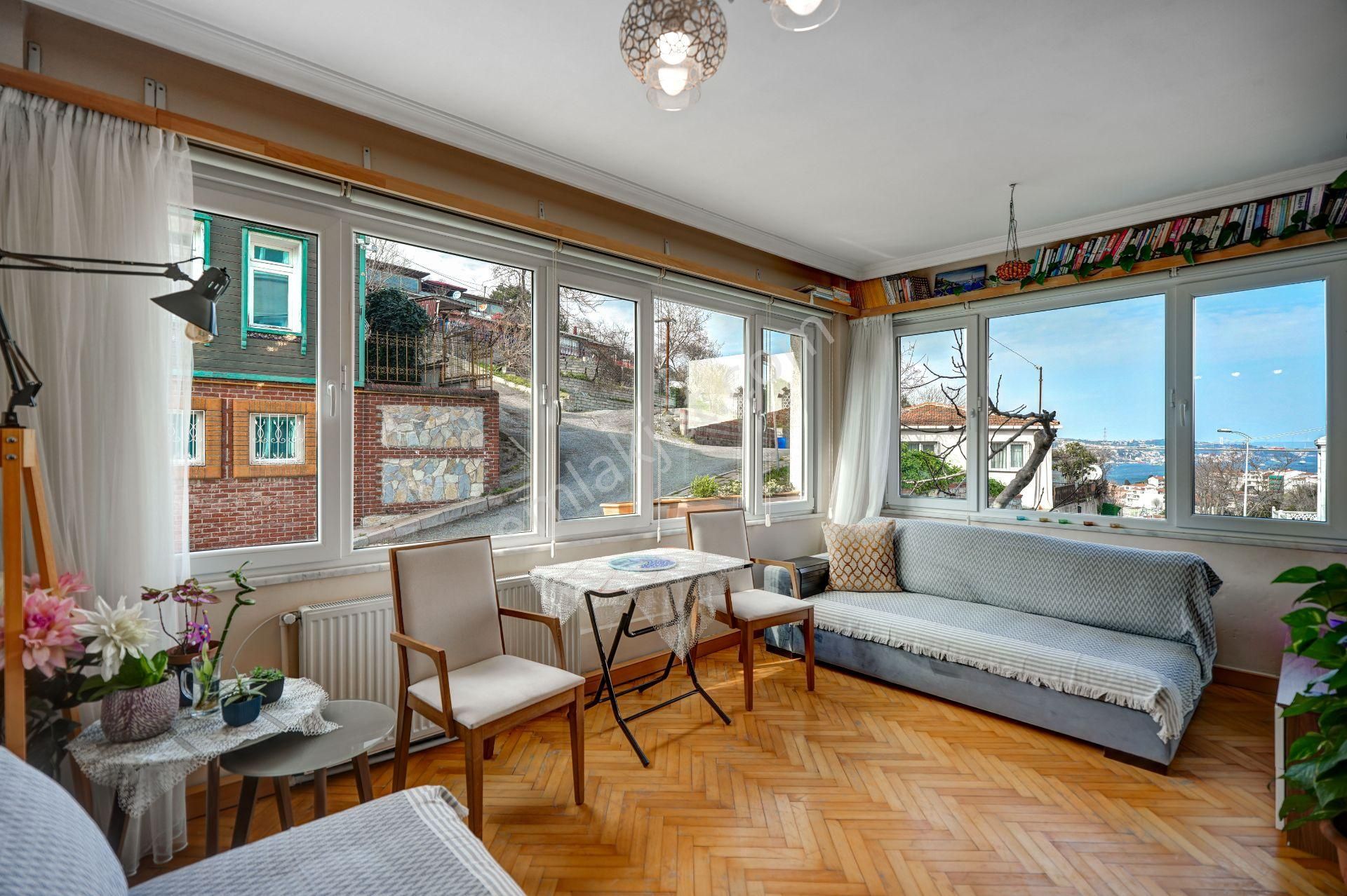 Üsküdar Kuzguncuk 'da Boğaz Ve Doğa Manzaralı Satılık 2+1 Daire - Görsel 9