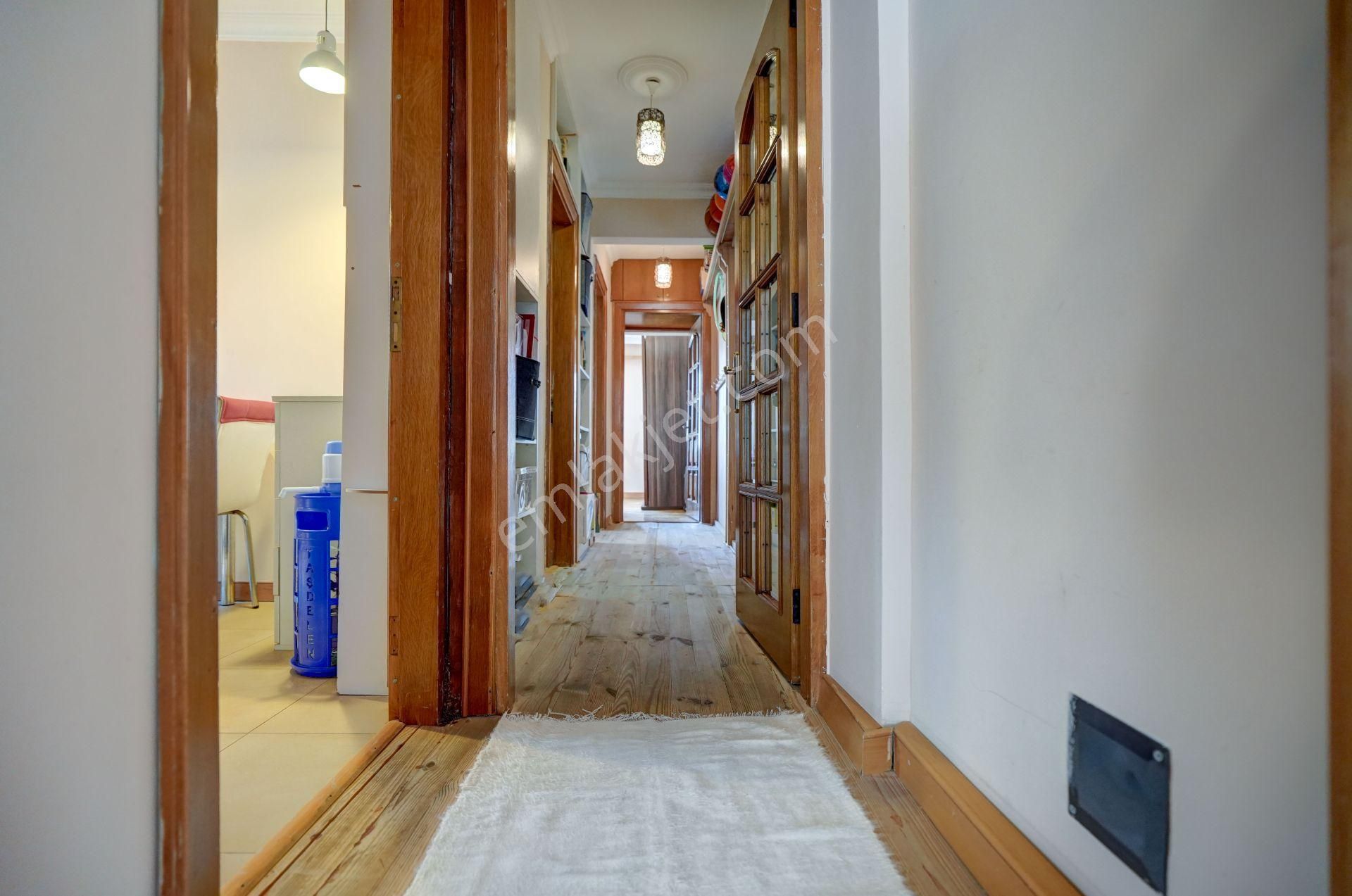 Üsküdar Kuzguncuk 'da Boğaz Ve Doğa Manzaralı Satılık 2+1 Daire - Görsel 15