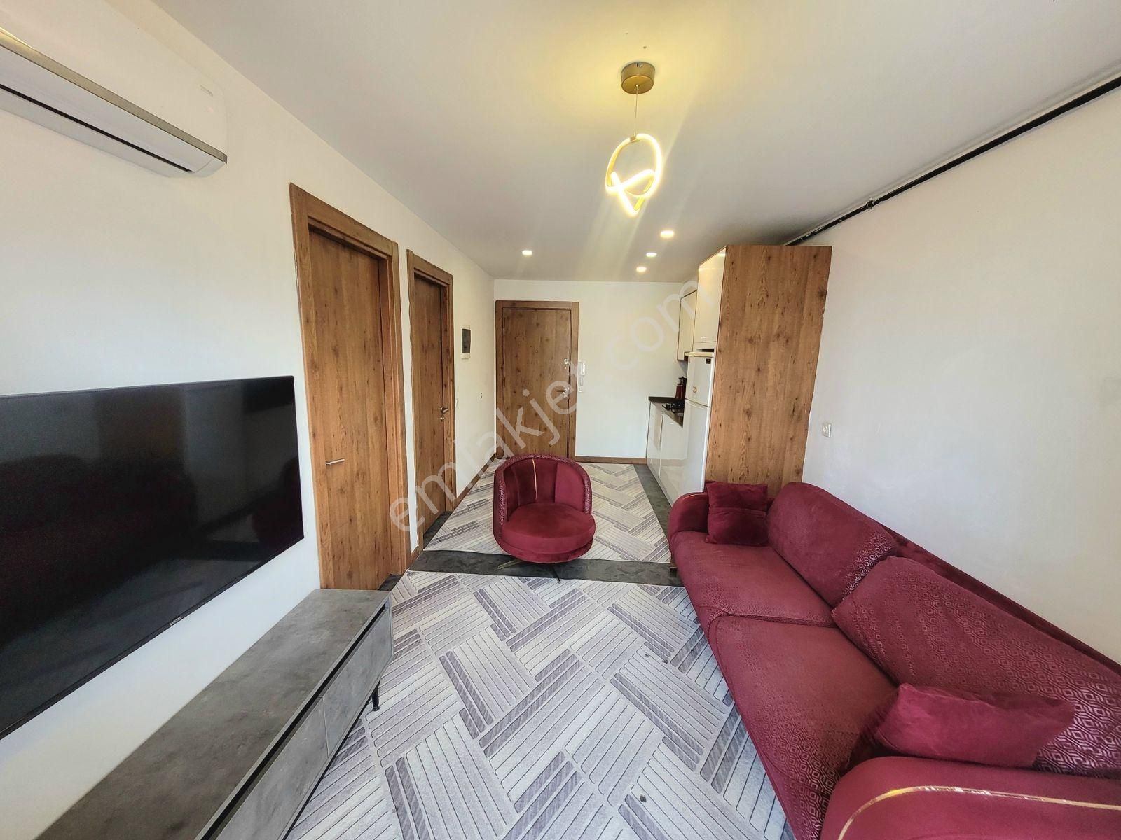 Zeytinköy'de Öğretmenevi Mevkii Geniş 1+1 Balkonlu Suıt Daire