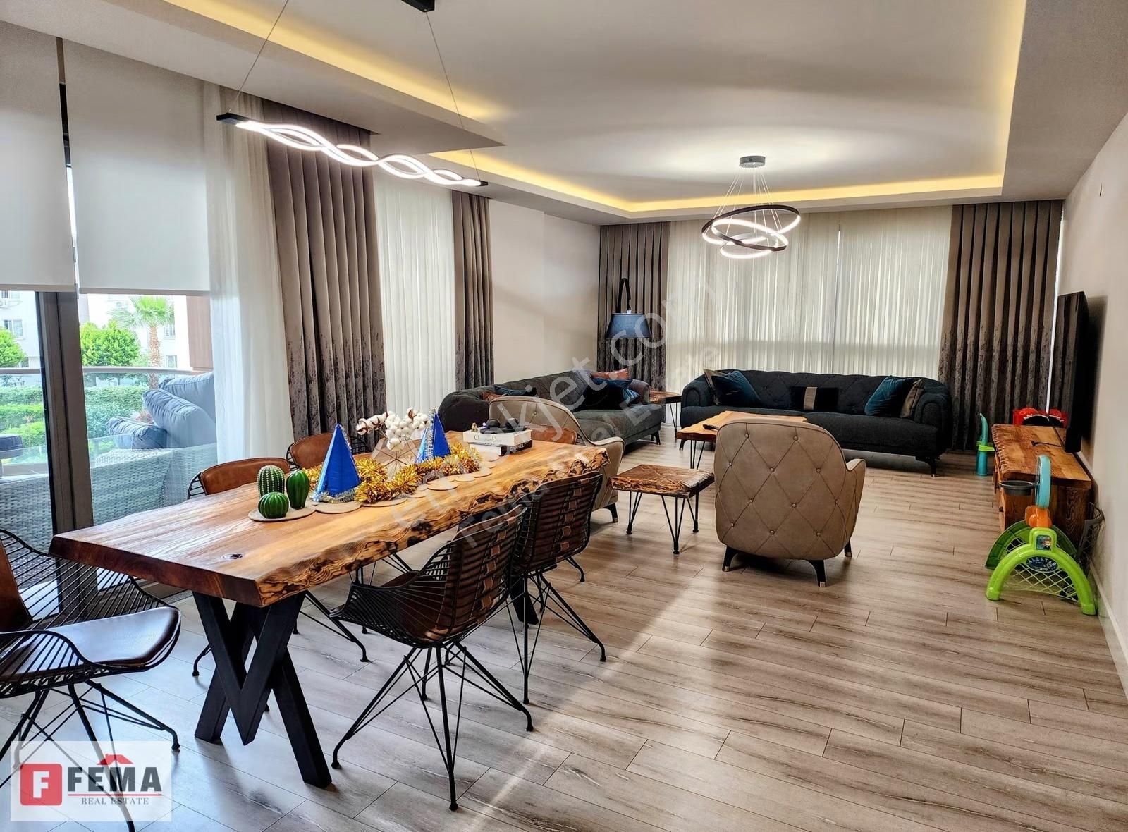 Lüks Donanımlı Sitede Satılık 4+1 Rezidans - For Sale - Görsel 28