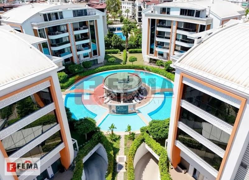 Lüks Donanımlı Sitede Satılık 4+1 Rezidans - For Sale - Görsel 11