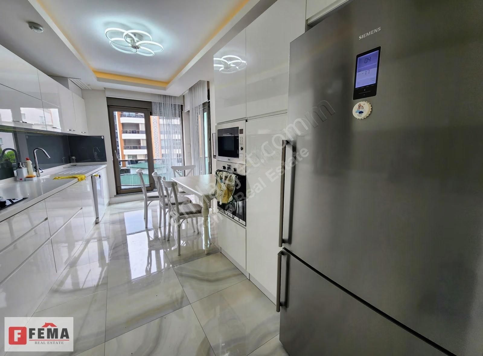 Lüks Donanımlı Sitede Satılık 4+1 Rezidans - For Sale - Görsel 13
