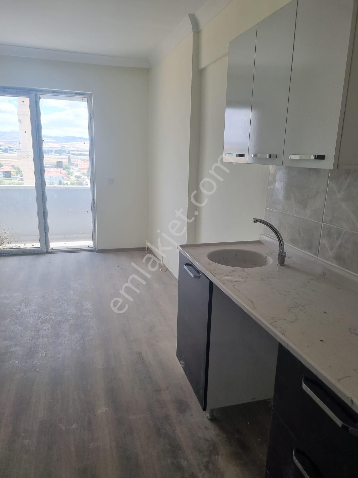 Havalimanı Ve Üniversite Arasında 1+1 Sıfır Yatırımlık Daire - Görsel 13