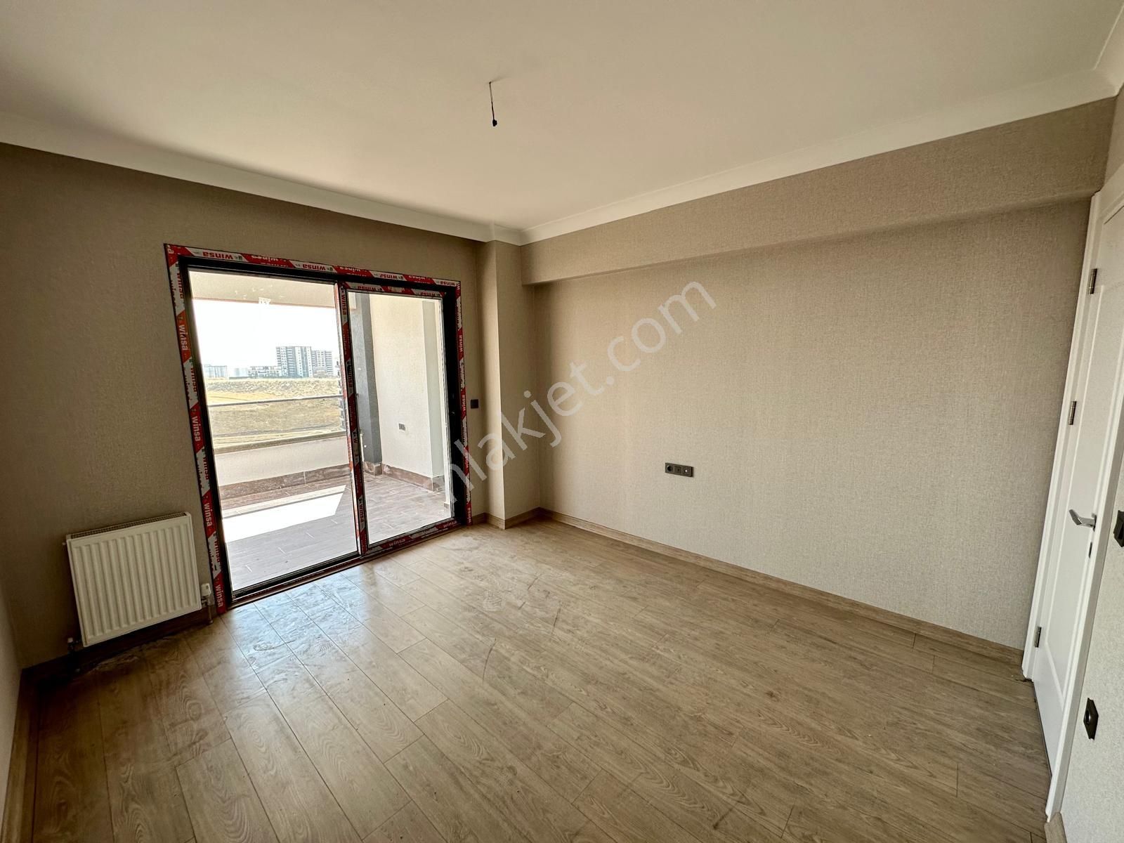 Redstone Castle Yenimahalle Göksu Susuz Kiralık 4+1 Lüks Daire - Görsel 22