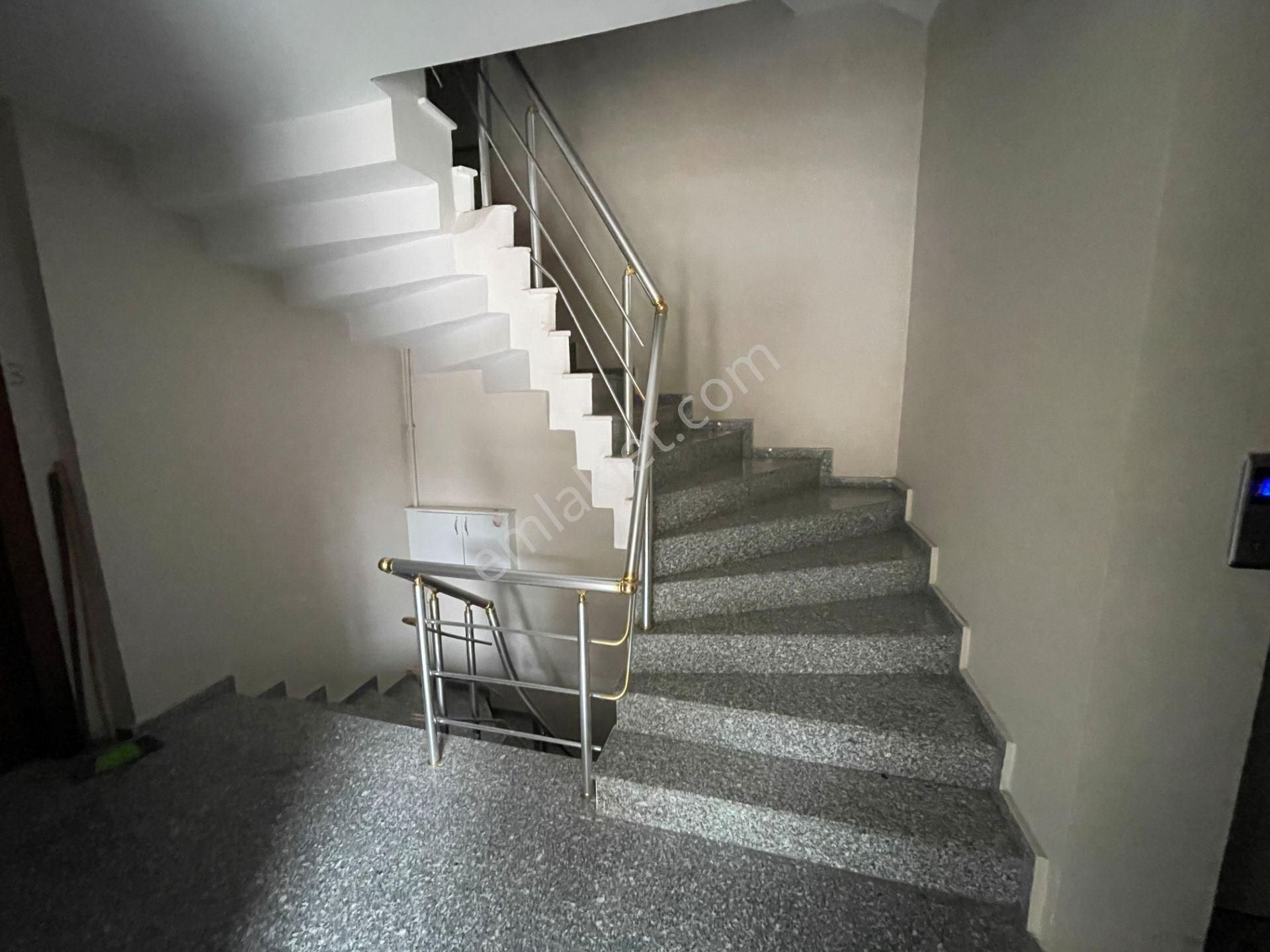 Kayışdağı Mah. 7tepe Üni. Yürüme Mesfsnd Manzaralı Çatı Katı 1+1 - Görsel 27