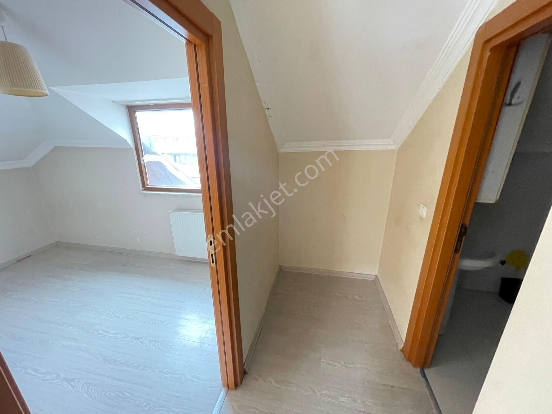 Kayışdağı Mah. 7tepe Üni. Yürüme Mesfsnd Manzaralı Çatı Katı 1+1 - Görsel 20