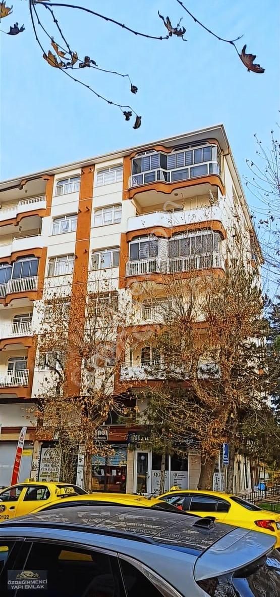 Özdeğirmenci Emlaktan Satılık 146 M2 3+1 - Görsel 35