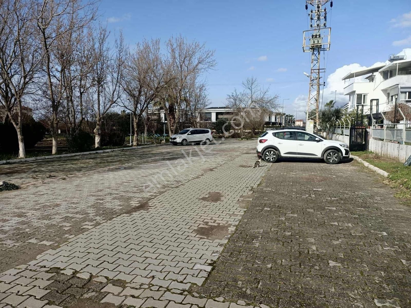 Kuşadası Davutlar'da Havuzlu Sitede Satılık 4+1 Tripleks Yazlık - Görsel 6