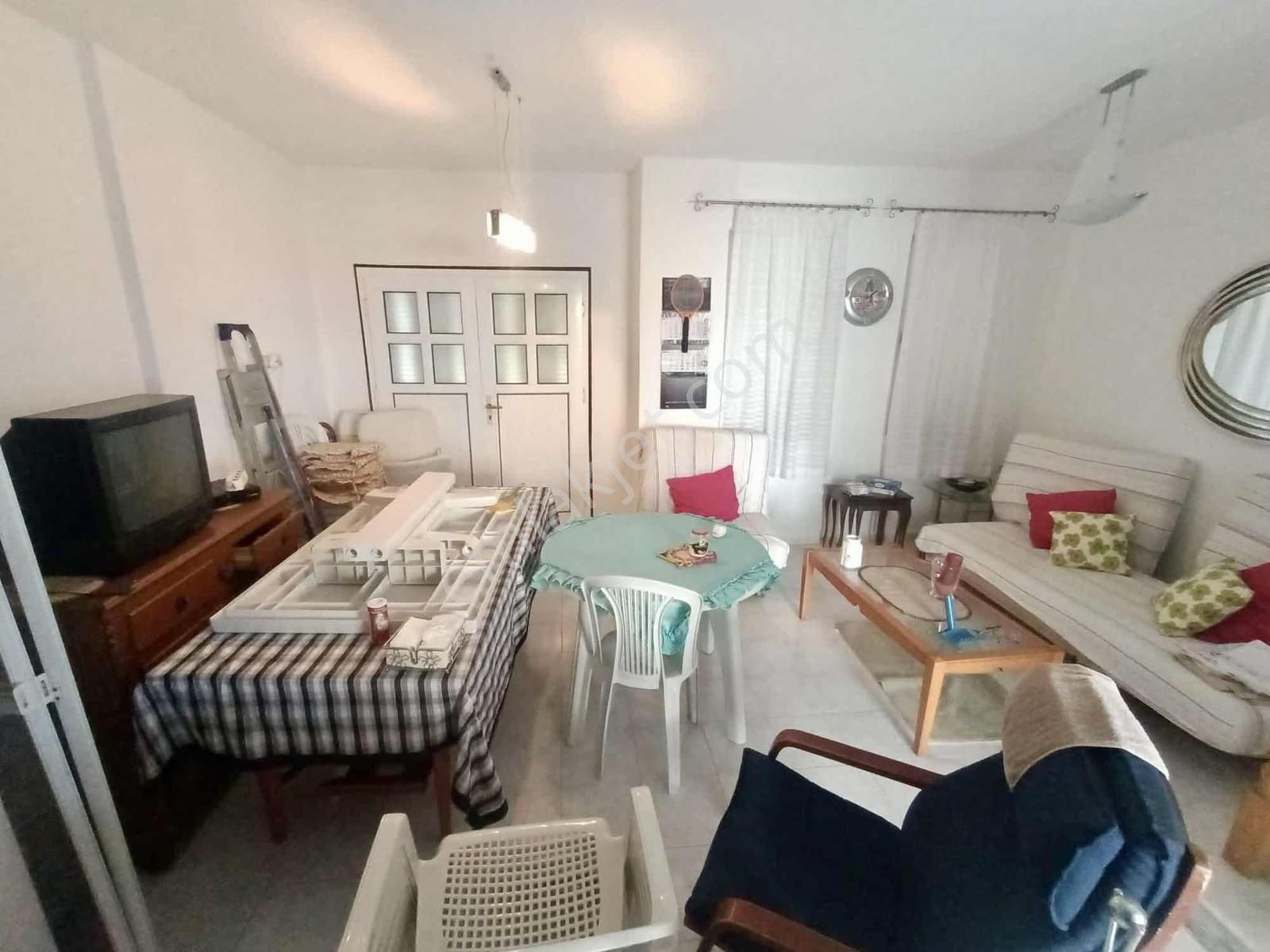 Kuşadası Davutlar'da Havuzlu Sitede Satılık 4+1 Tripleks Yazlık - Görsel 13