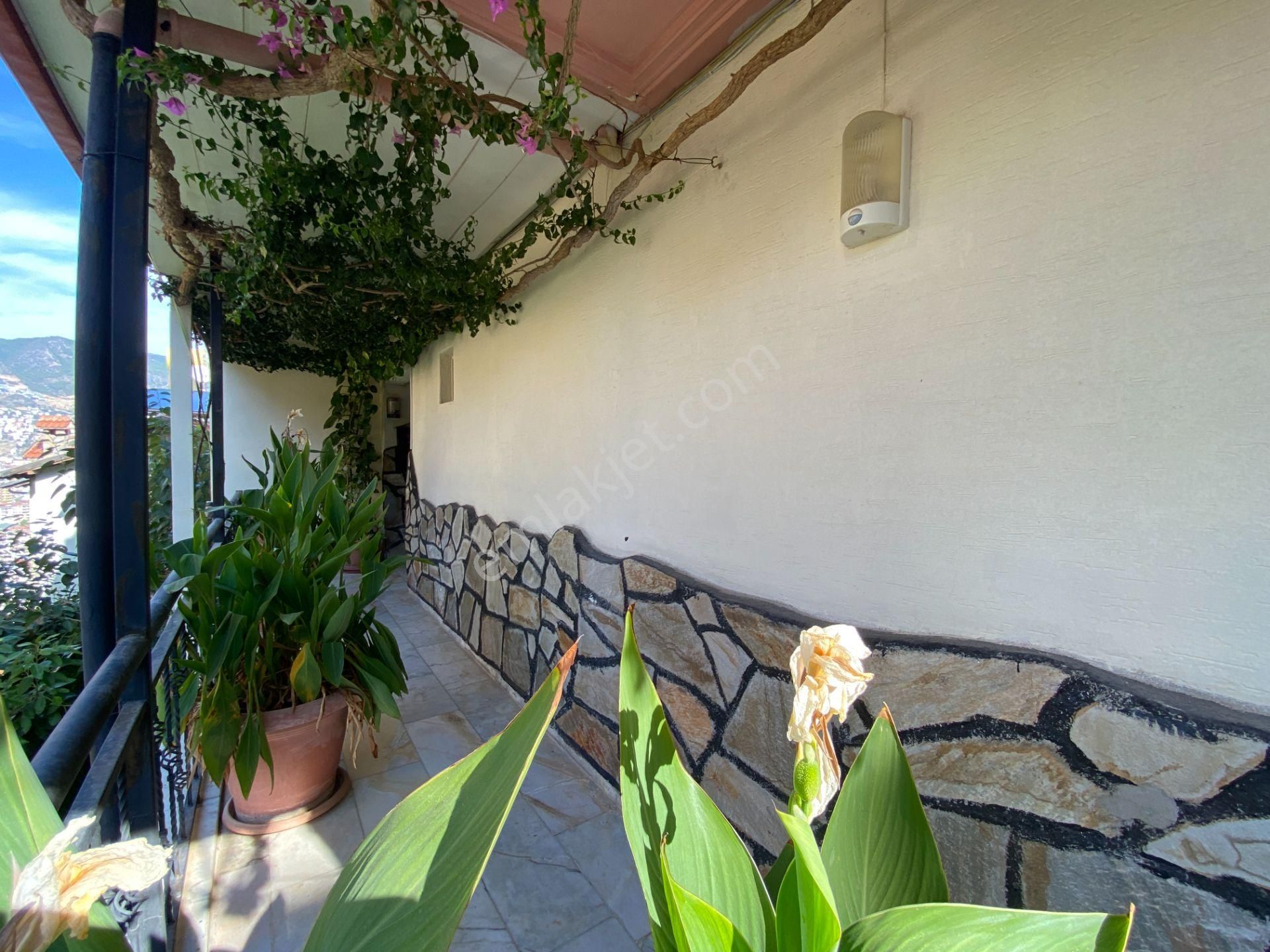 Alanya Kale Yamacında Eşyalı 2+1 Kiralık Daire - Görsel 3