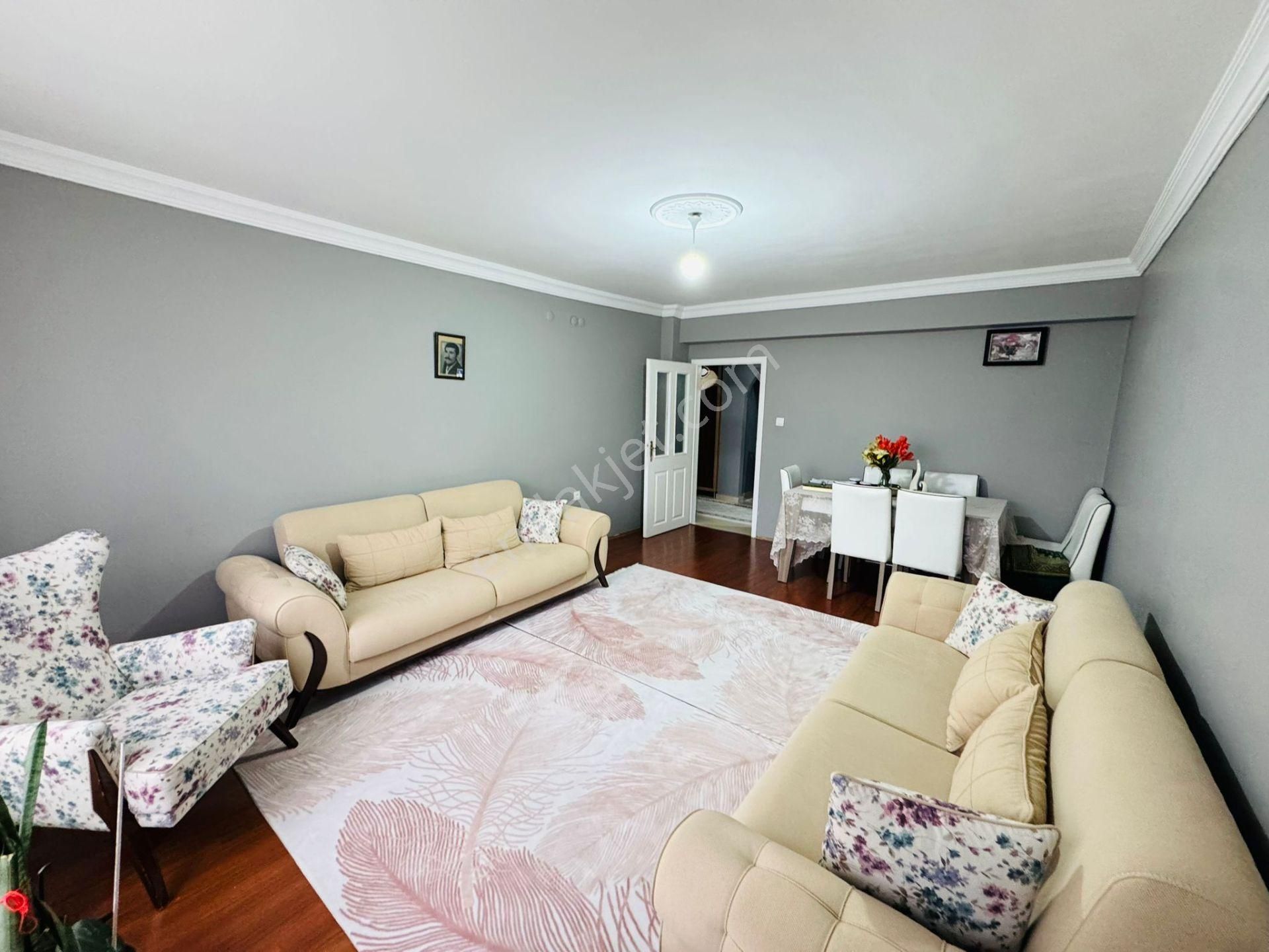 Beşikkaya'da Gazi Göbek Yakını 3+1 2. Katta Satılık Daire !!!