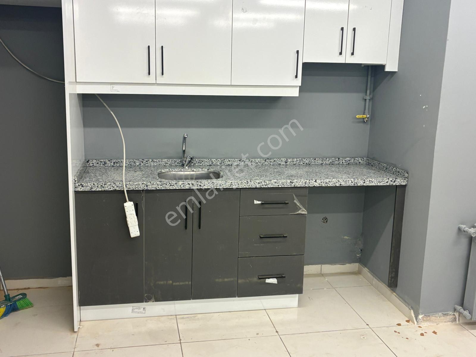 Hülya Emlak'tan 200 M2 Kiralık Ofis