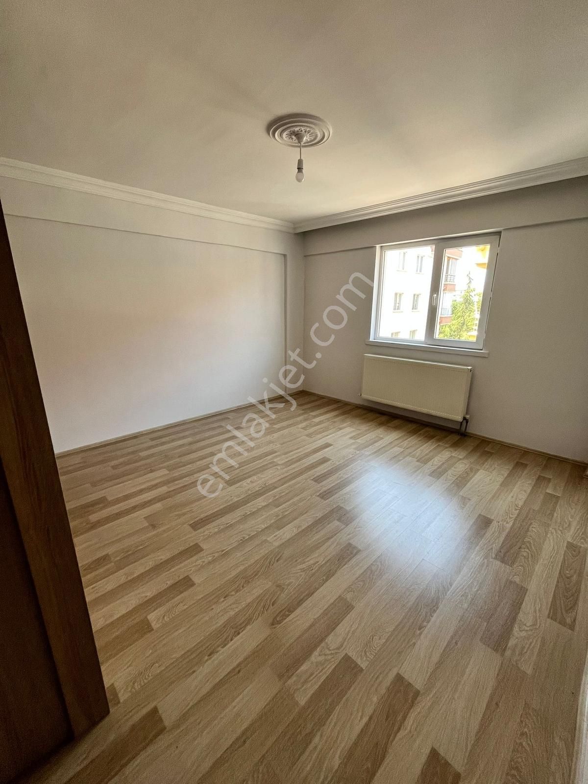 Karapürçek Cadde Üzeri Ön Cephe Katta Asansörlü 135 Mt 3+1 Daire - Görsel 15