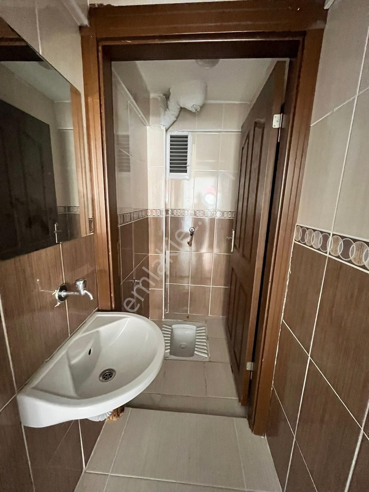 Karapürçek Cadde Üzeri Ön Cephe Katta Asansörlü 135 Mt 3+1 Daire - Görsel 2