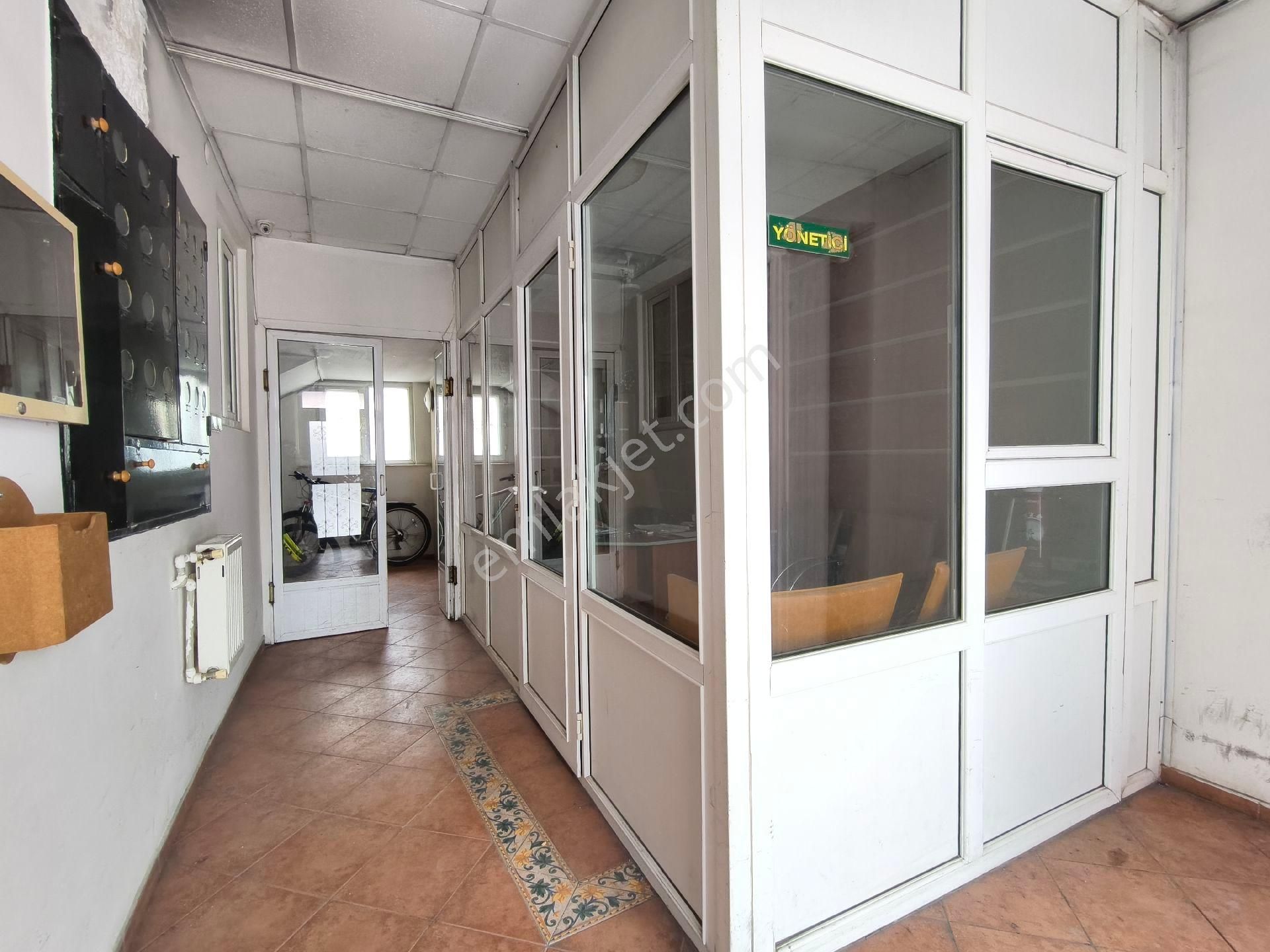 Pera'dan İstiklal Mh.de Asansörlü 1+0 Eşyalı Kiralık Daire - Görsel 3