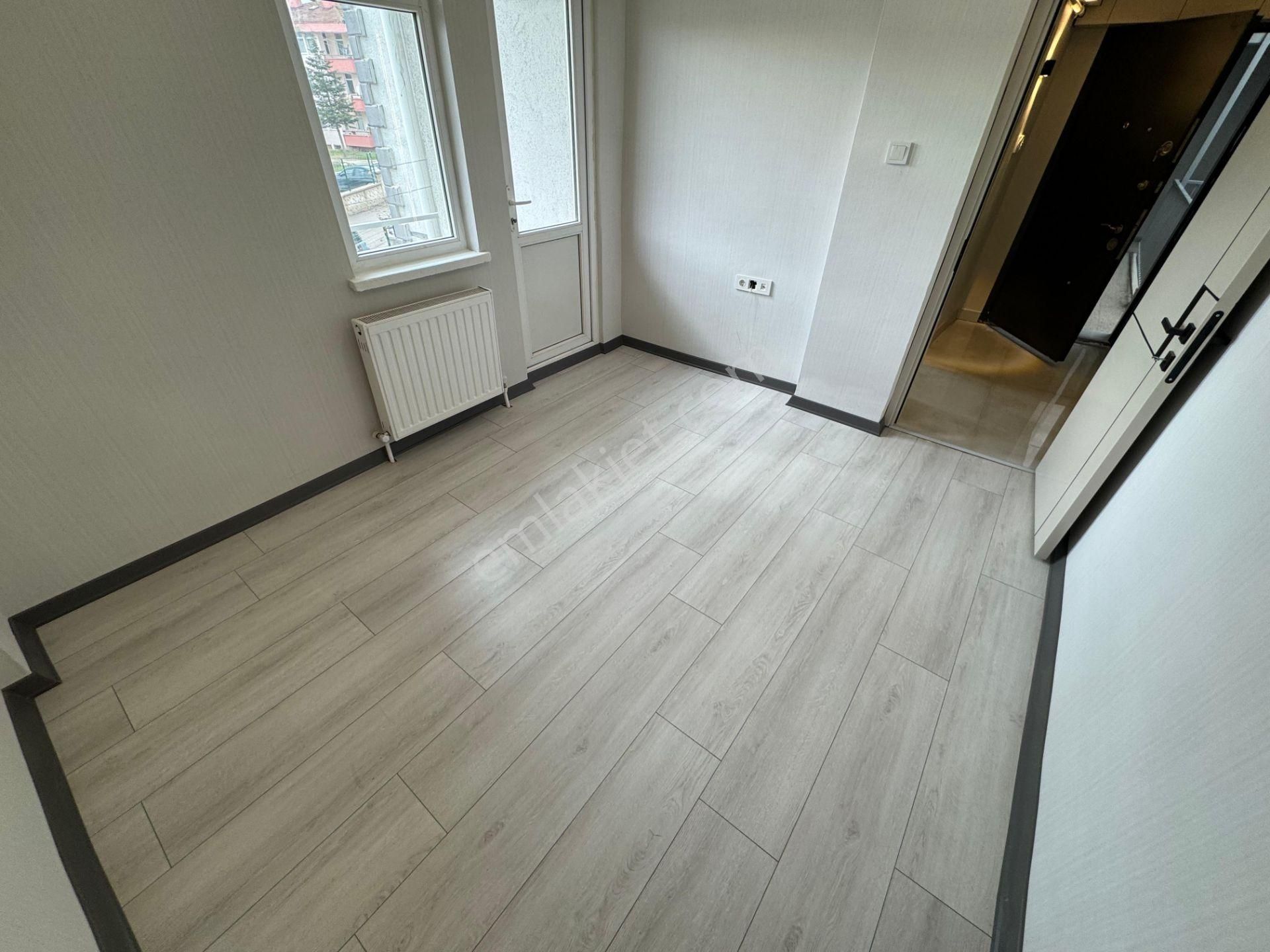 Ahi Evran Mahallesinde 3+1 Katta Full Yapılı Daire! - Görsel 14