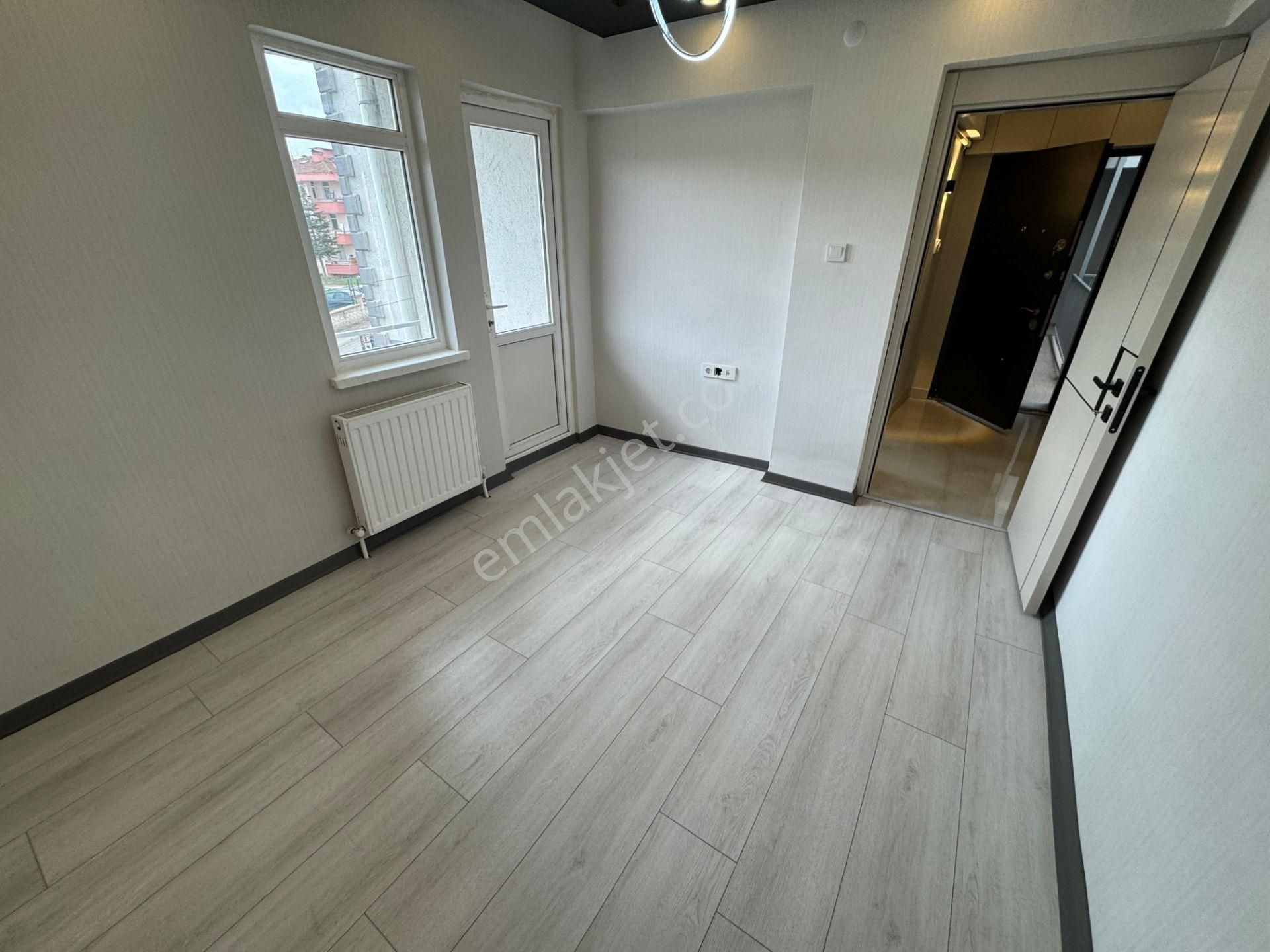 Ahi Evran Mahallesinde 3+1 Katta Full Yapılı Daire! - Görsel 16