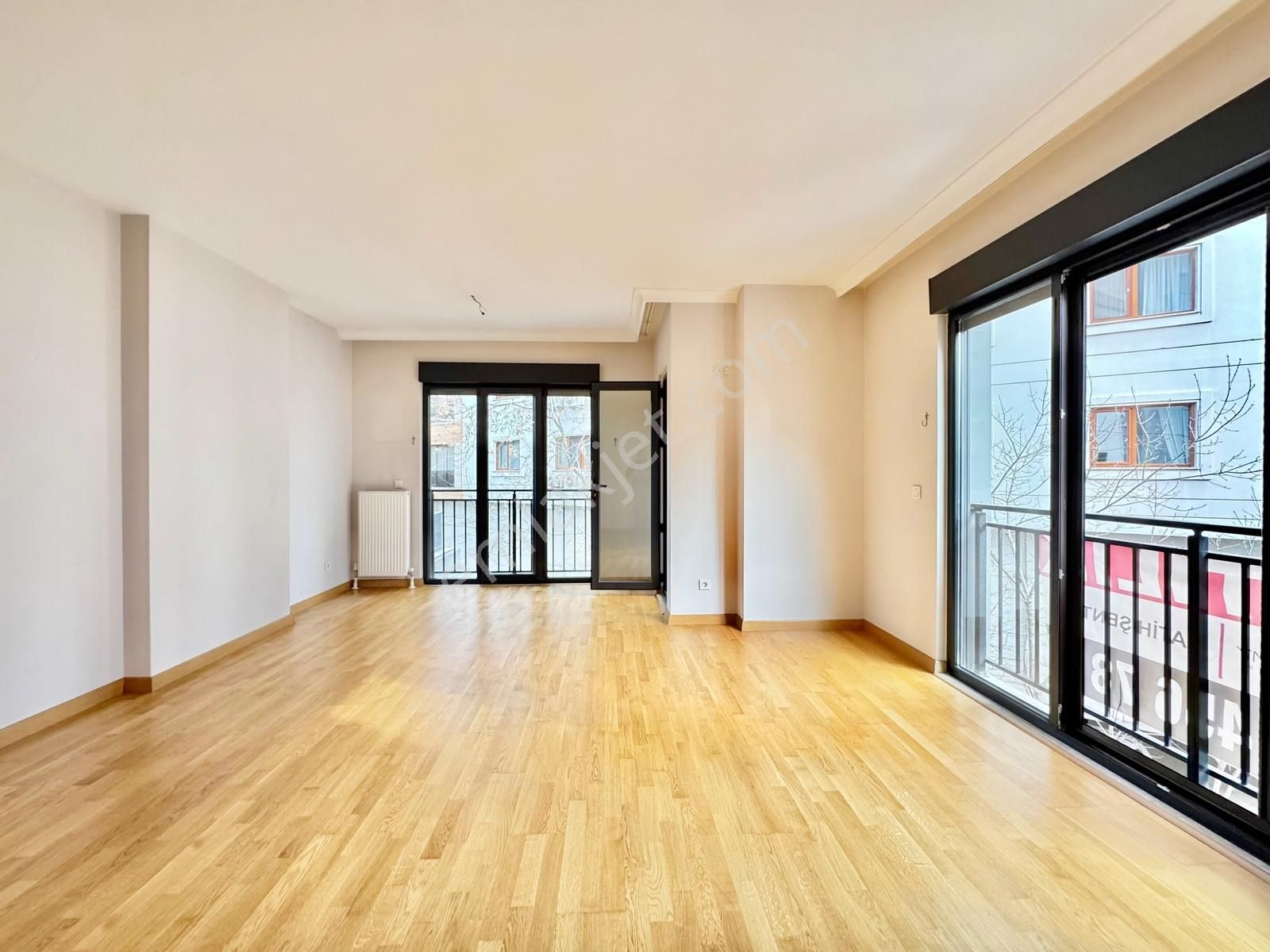 Suadiye'de 3+1 Net 95m2 Ebv Banyolu Balkonlu Boş Fırsat - Görsel 6