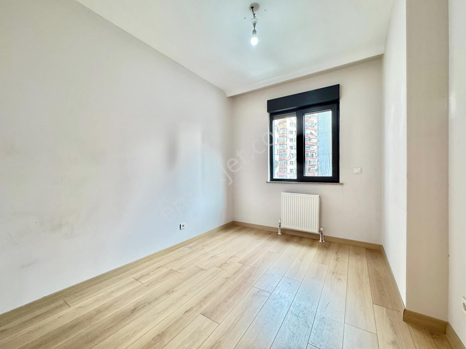 Suadiye'de 3+1 Net 95m2 Ebv Banyolu Balkonlu Boş Fırsat - Görsel 24