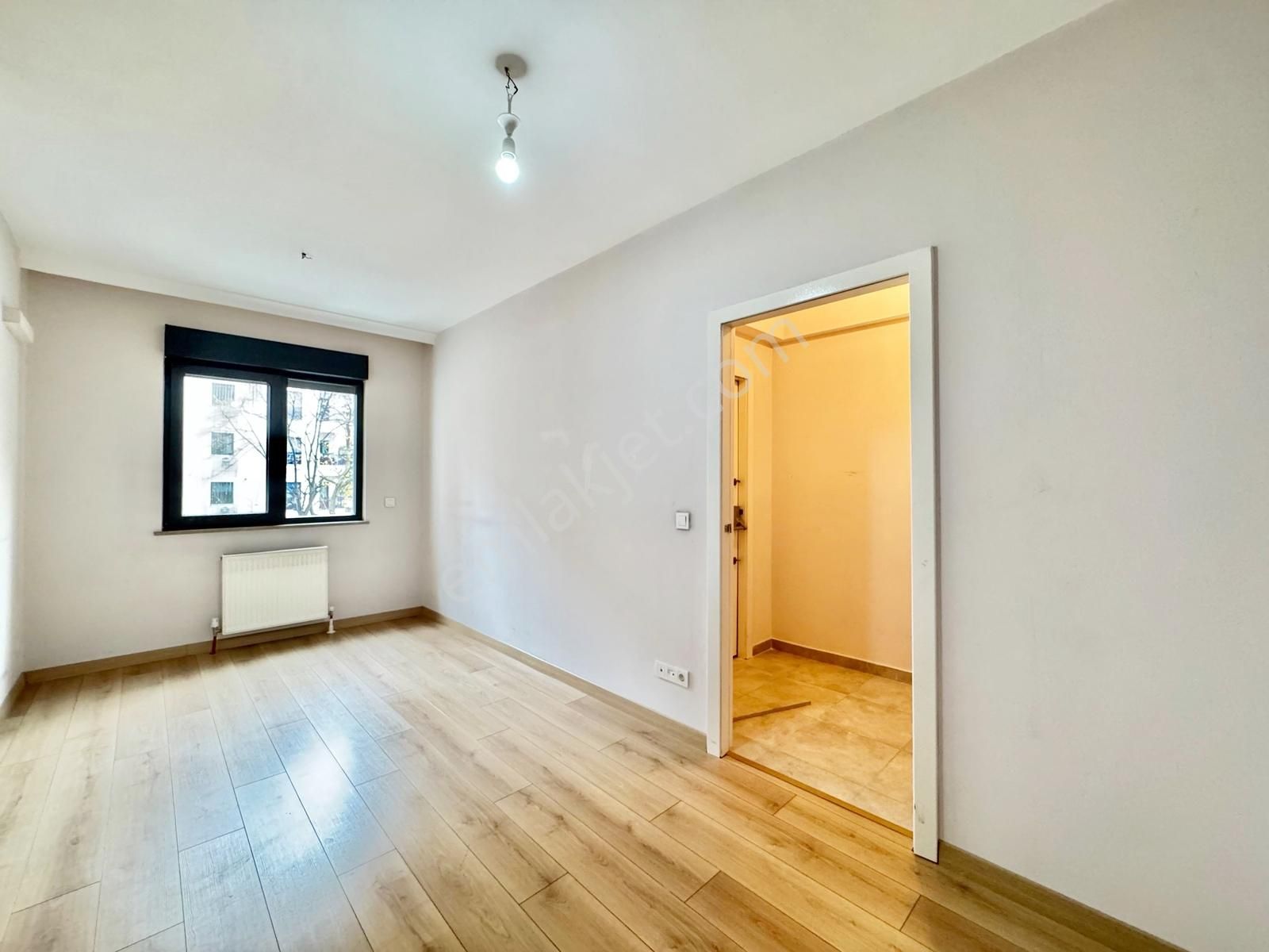 Suadiye'de 3+1 Net 95m2 Ebv Banyolu Balkonlu Boş Fırsat - Görsel 30