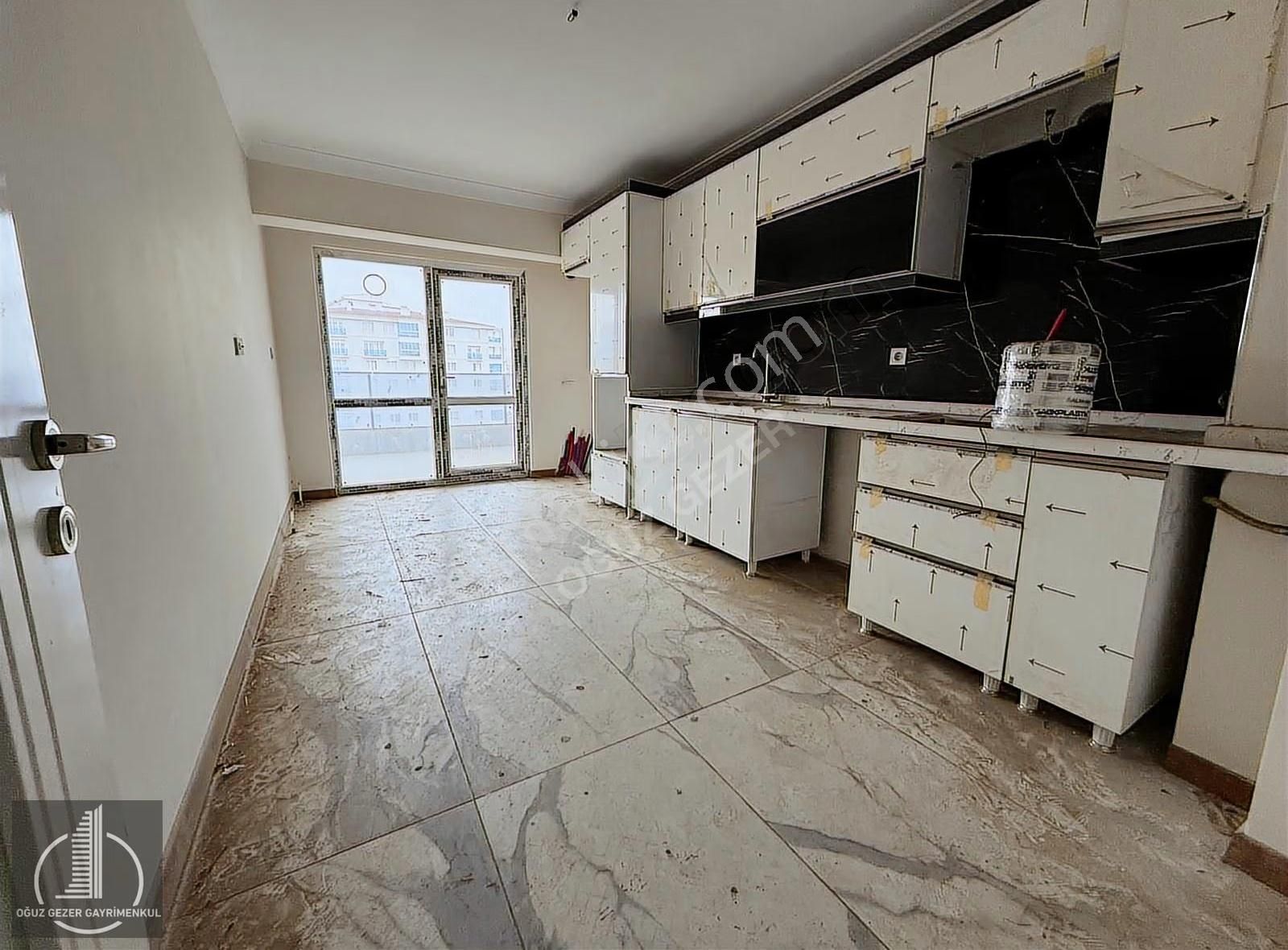 Oğuz Gezer Gayrimenkul'den Güneşevler Mah. Merkezi Konumda Daire