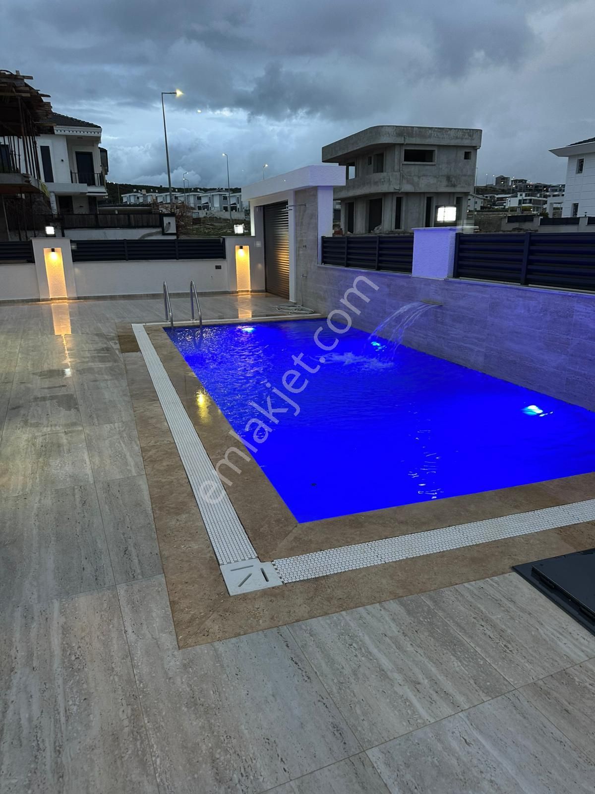 Didim Efeler Mahallesi’nde Tam Müstakil Havuzlu Lüks Villa! - Görsel 22