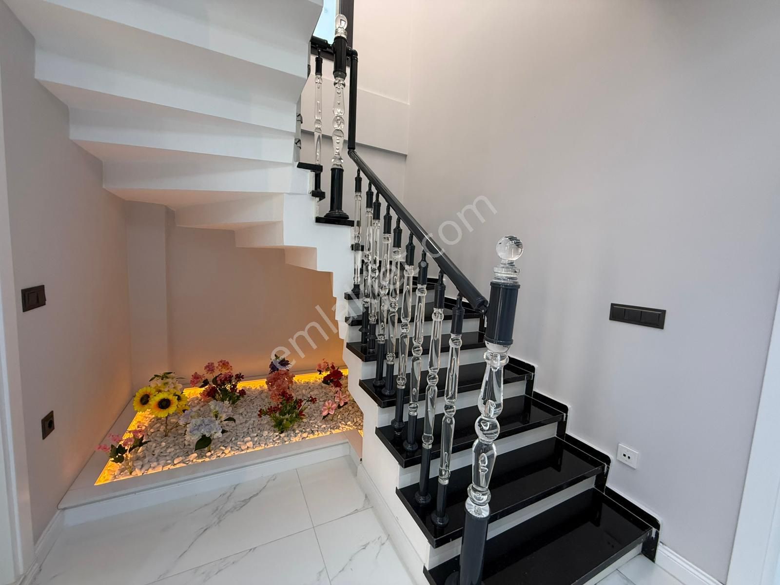 Didim Efeler Mahallesi’nde Tam Müstakil Havuzlu Lüks Villa! - Görsel 17