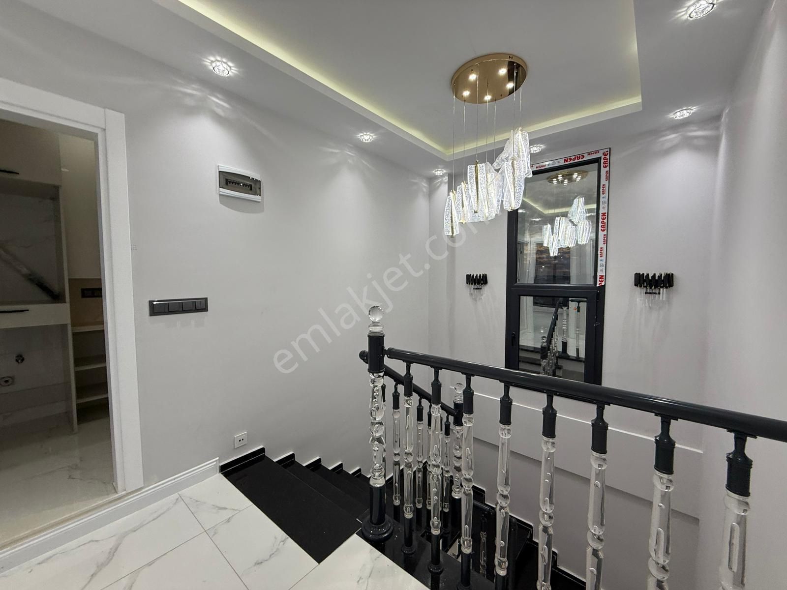 Didim Efeler Mahallesi’nde Tam Müstakil Havuzlu Lüks Villa! - Görsel 5