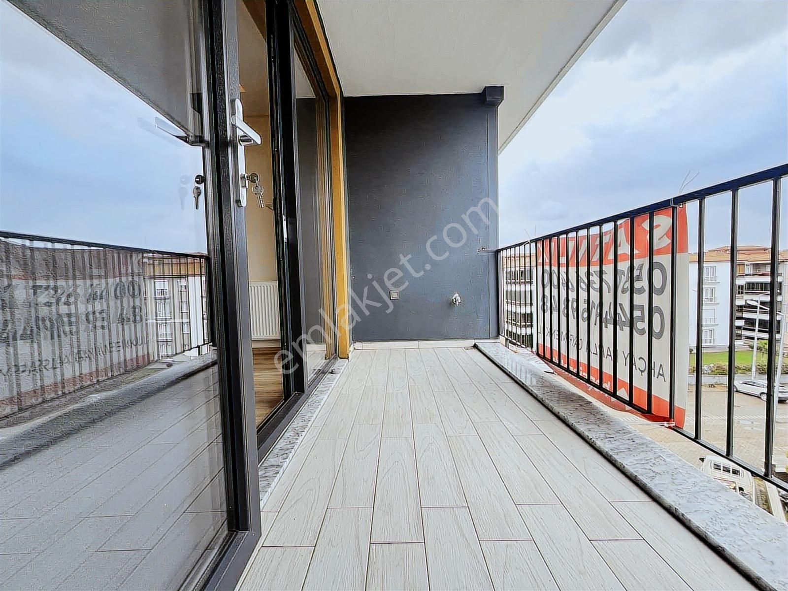 Gürsoy'dan İkizçayda Güvenlikli Otoparklı Sitede Ön Cephe 1+1 - Görsel 4