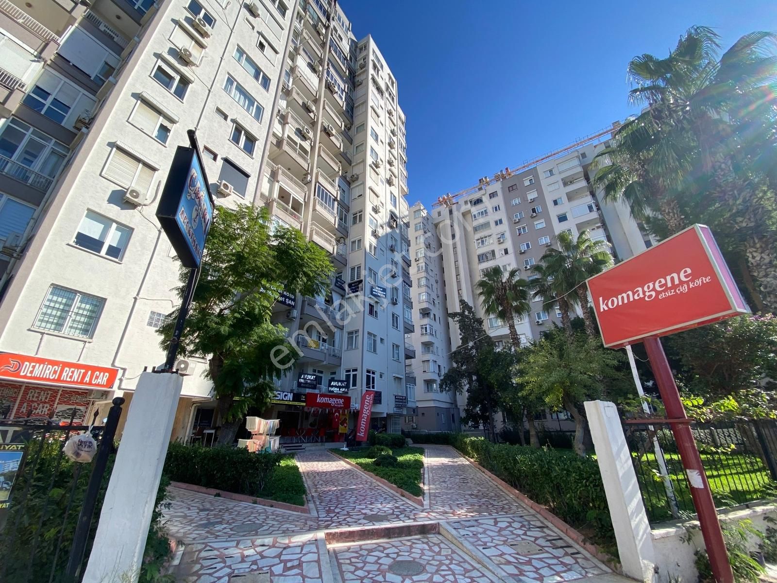 Muratpaşa Meltem'de Bulvar Üzeri Site İçi 3+1 Daire