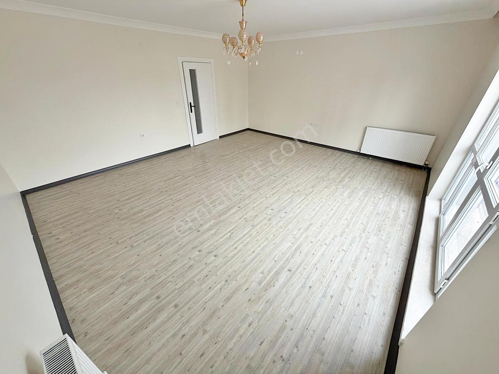 Yuvam'dan Ultra Geniş Merkezi Konum'dan Bulvar Üzeri 3+1 Kiralık - Görsel 27