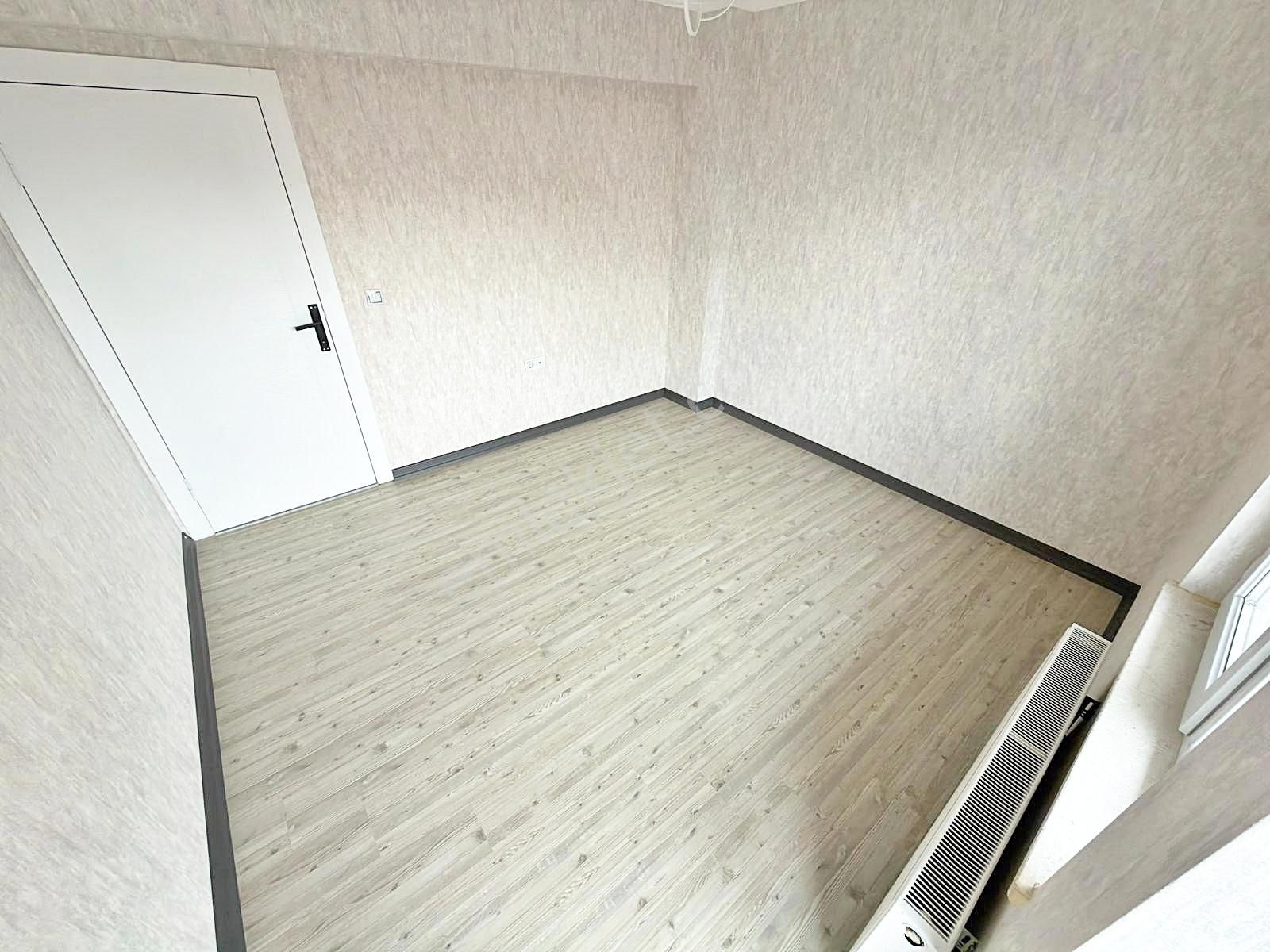Yuvam'dan Ultra Geniş Merkezi Konum'dan Bulvar Üzeri 3+1 Kiralık - Görsel 31