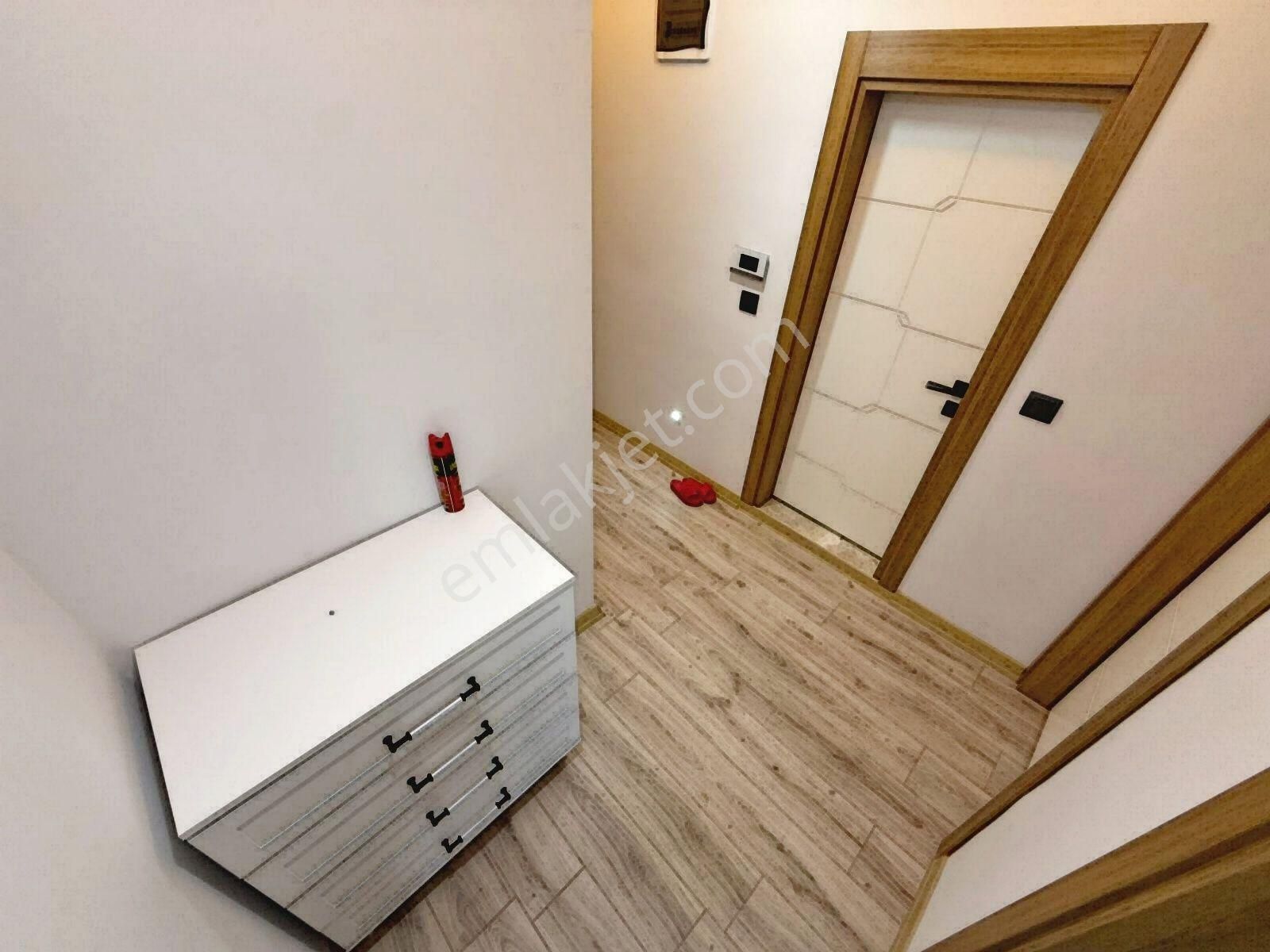 🔴 Güç Gayrimenkul'den Akçay'da Ön Cephe Müstakil Tadında Cam Balkonlu 1+1 Daire - Görsel 35