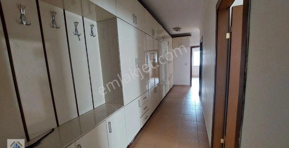 Atakent De Asansörlü Geniş Kapalı Teraslı Güney Batı Yol Cep 6+1 İskanlı 14 Yıllık - Görsel 18