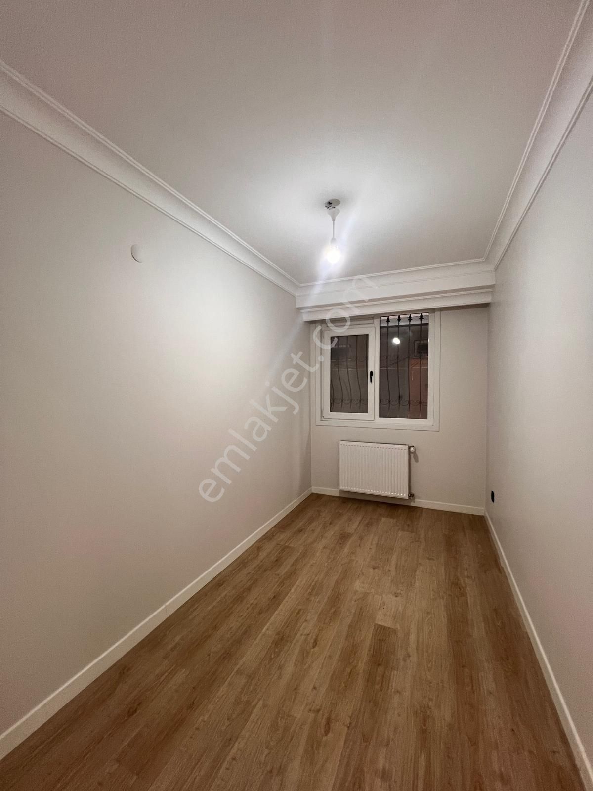 Kaçmaz'dan Cevizlide Minibüs Yolunun Dibinde Lüx Tasarlanmış 3+1 - Görsel 11