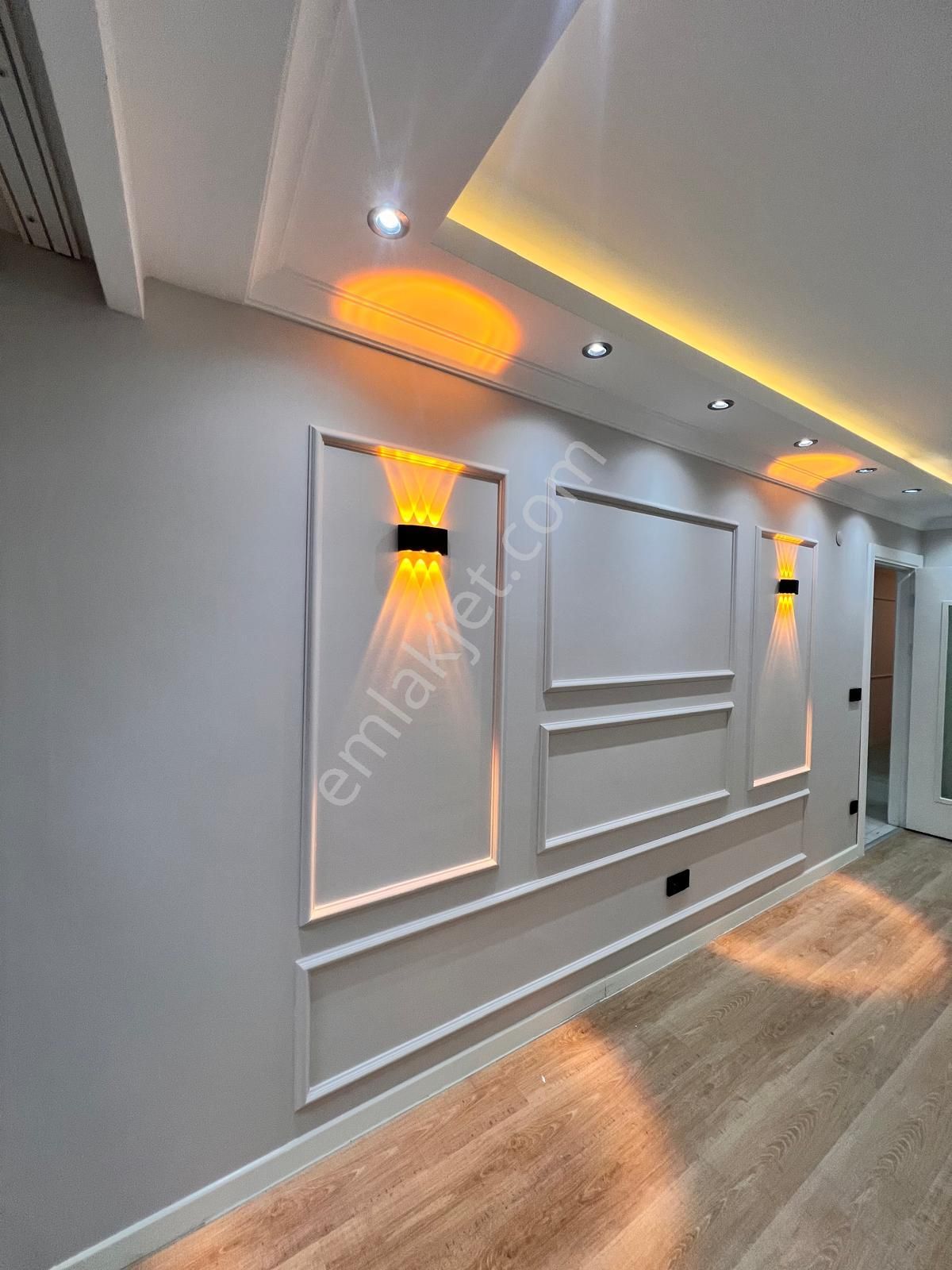 Kaçmaz'dan Cevizlide Minibüs Yolunun Dibinde Lüx Tasarlanmış 3+1 - Görsel 23